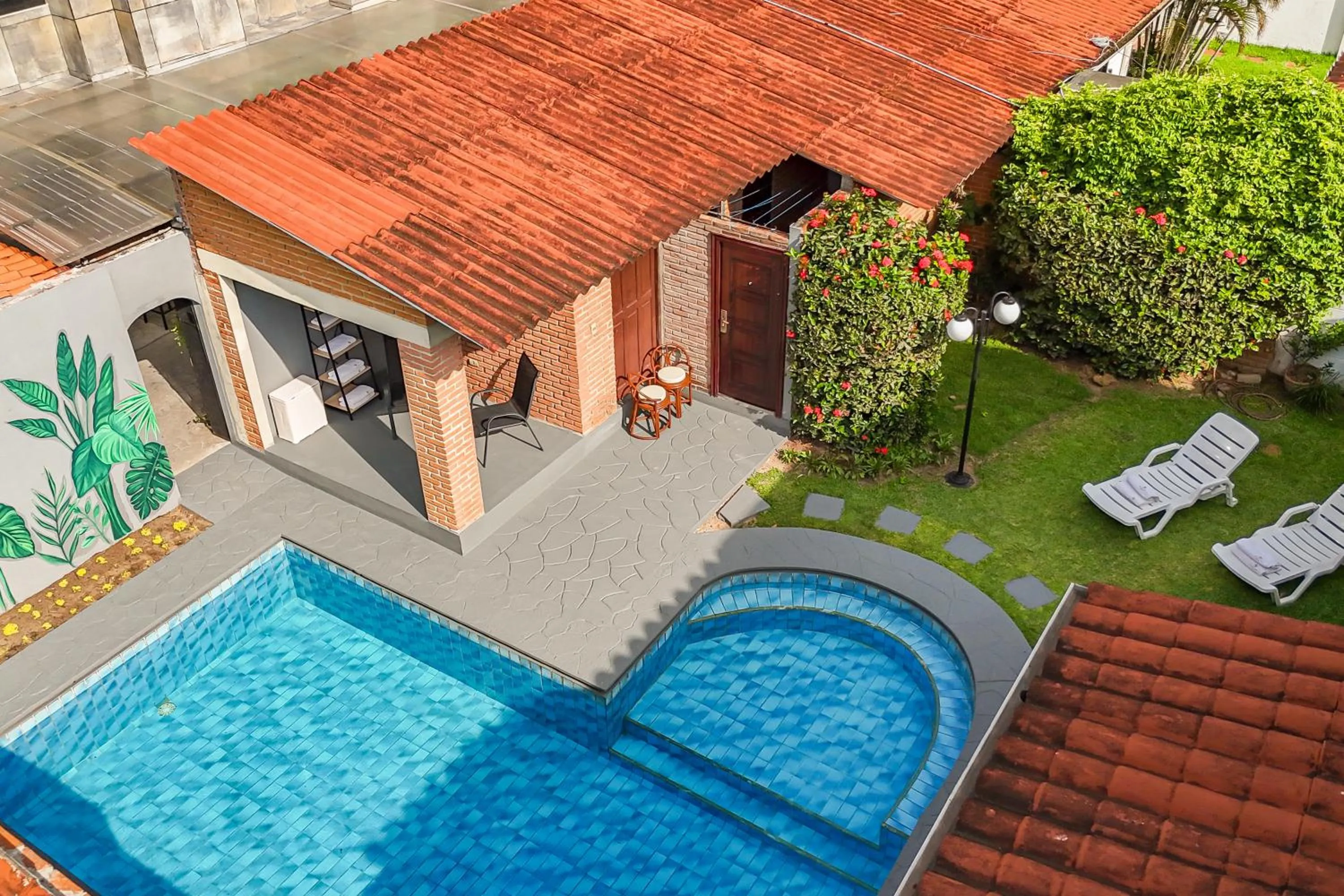 Swimming pool in Chairu Eco Hotel