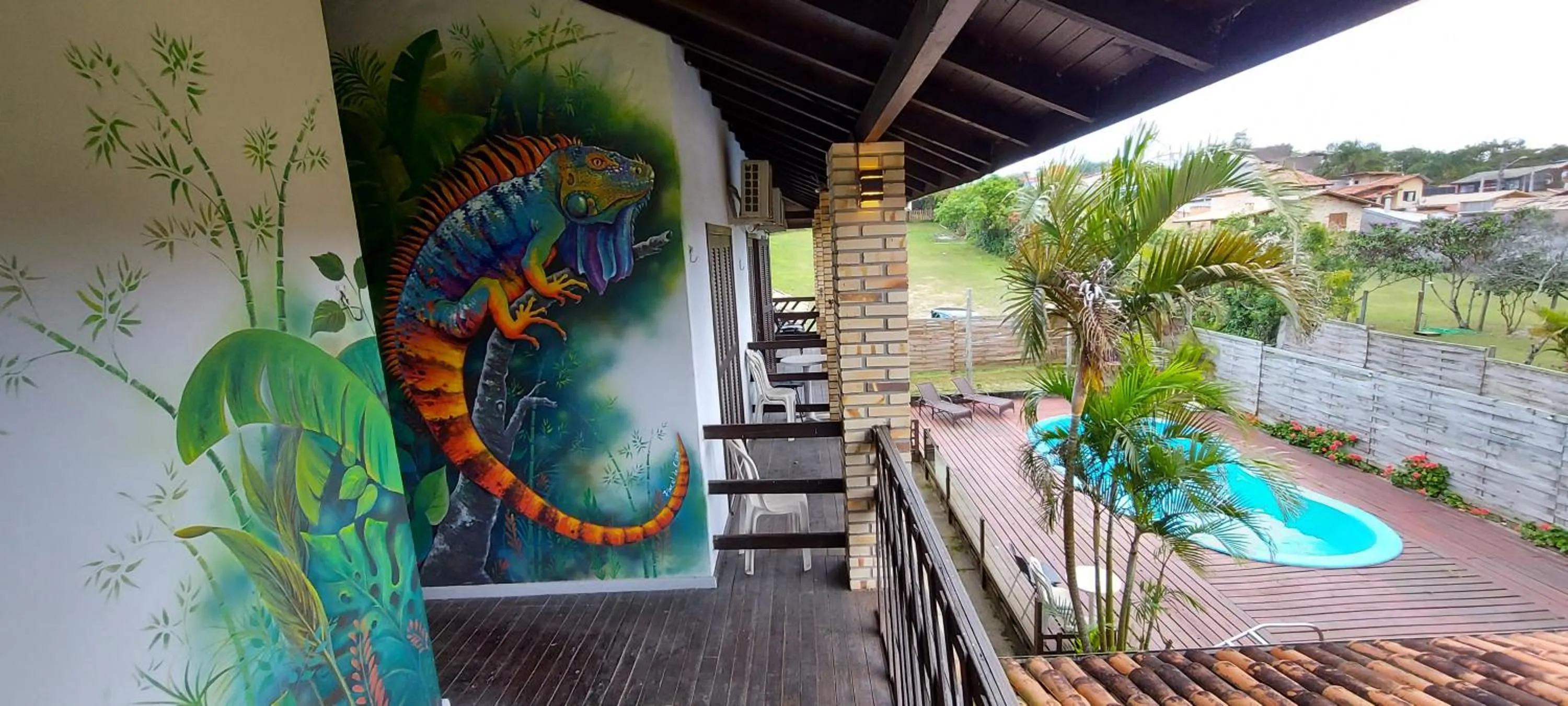 Swimming pool in Pousada Kauai