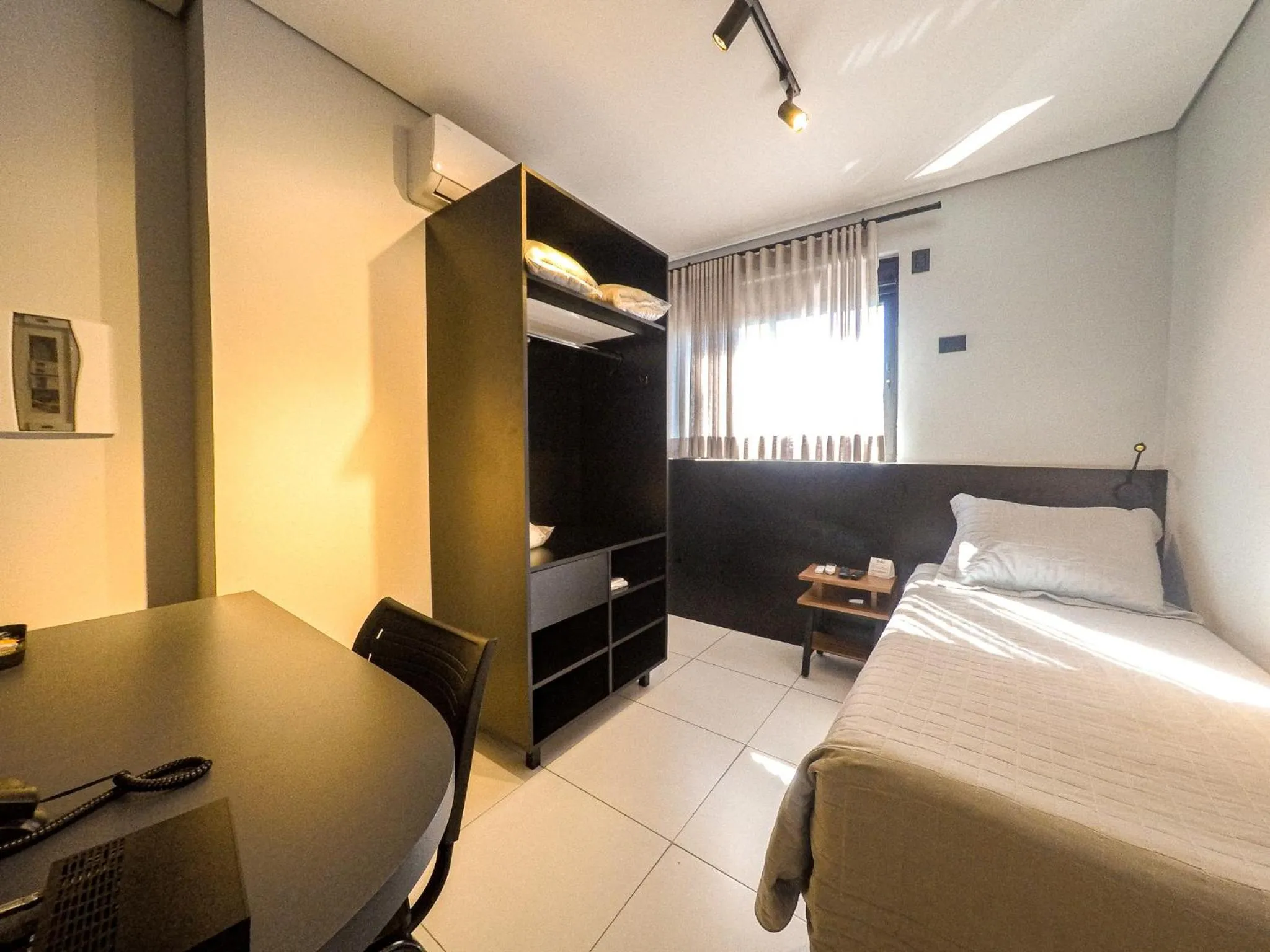 Standard Single Room - single occupancy in Castro's Hotel