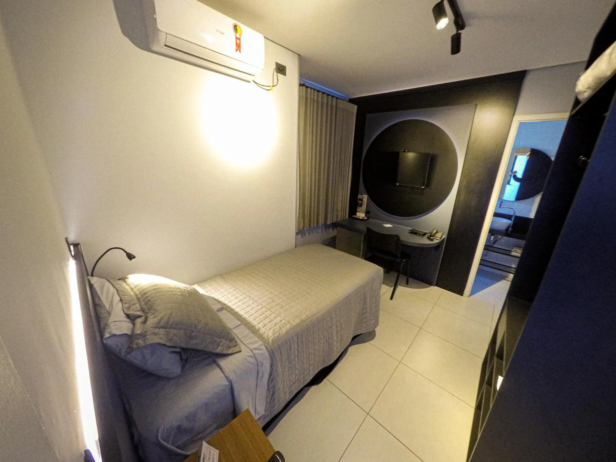 Standard Single Room - single occupancy in Castro's Hotel