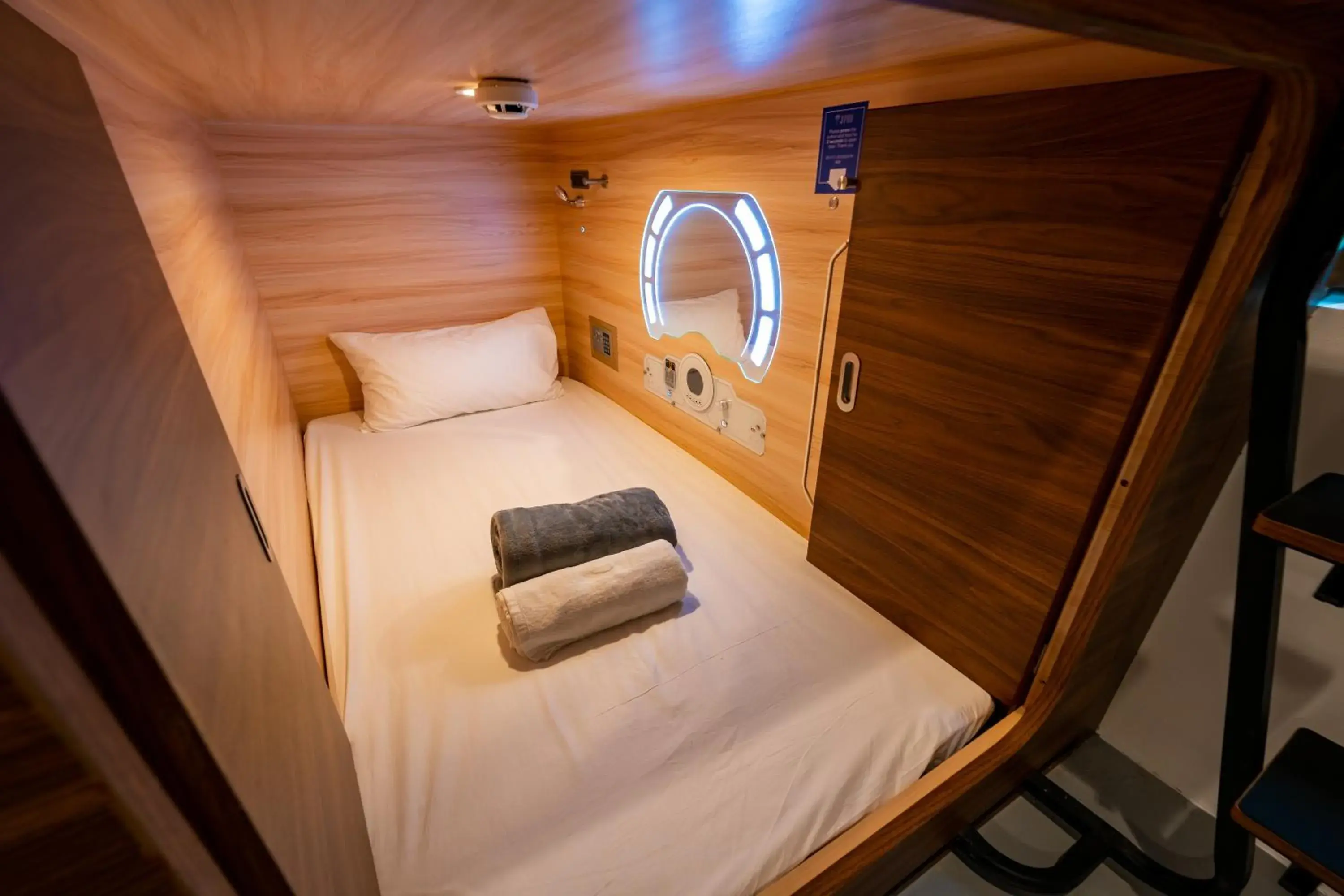 Bed in Jpod Capsule Hotel Bed in Jpod Capsule Hotel