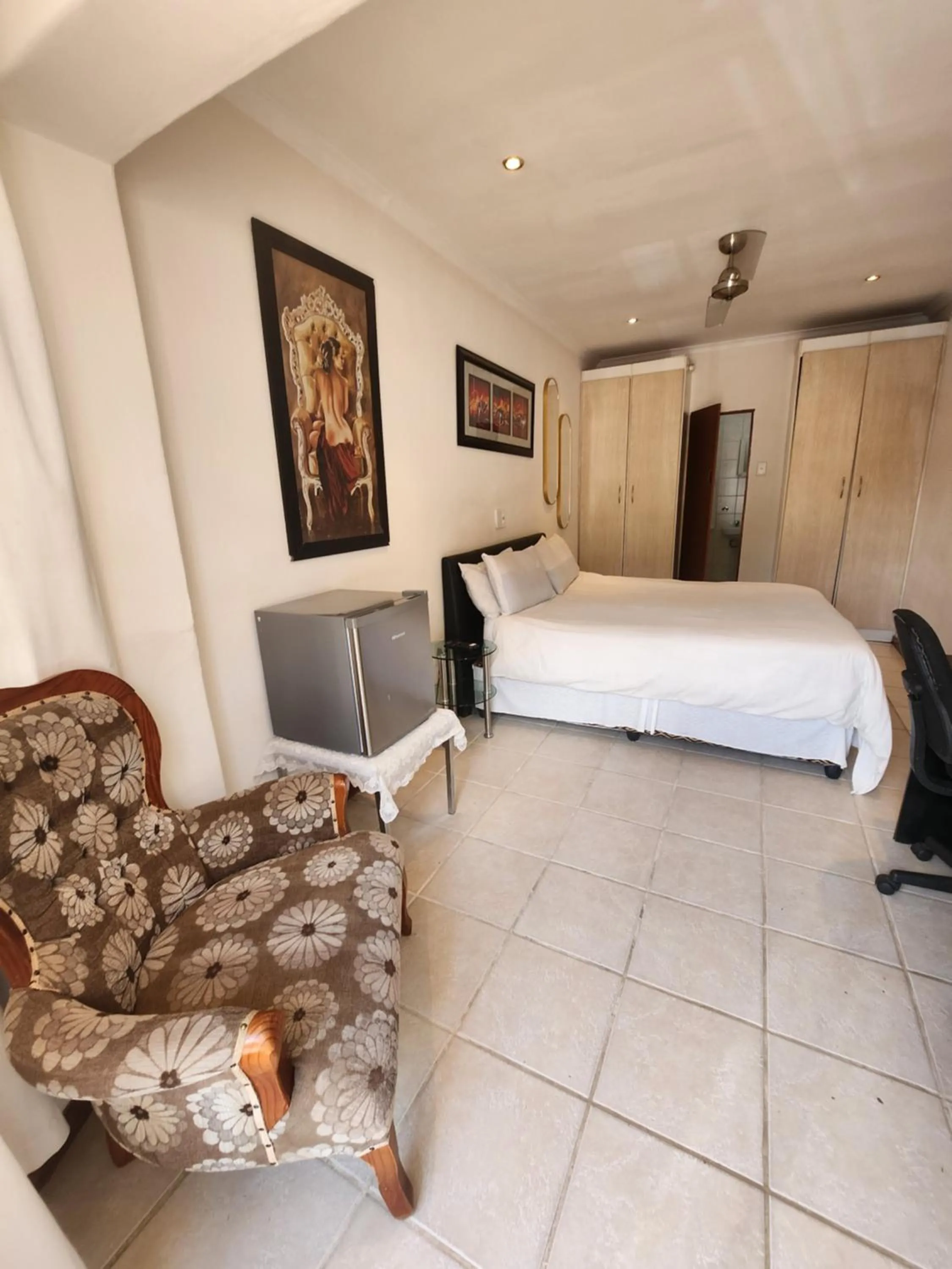 Bed in Winchester Lodge