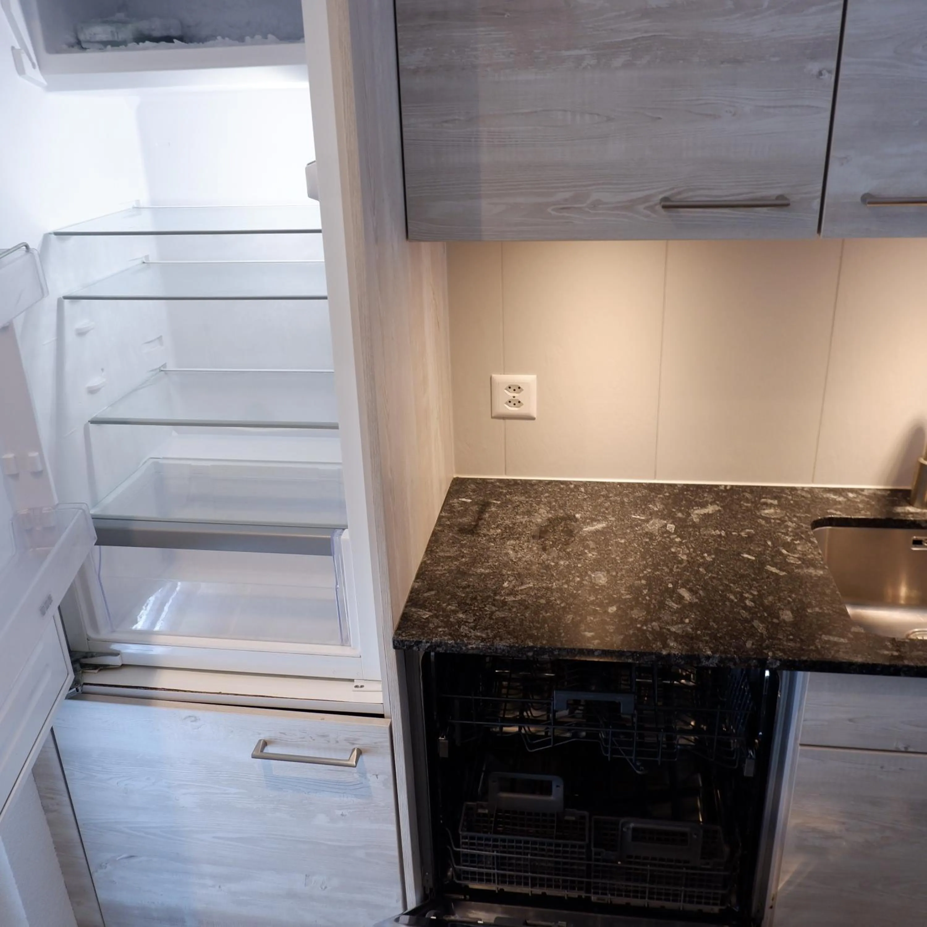 Kitchen or kitchenette in The Golf apartments