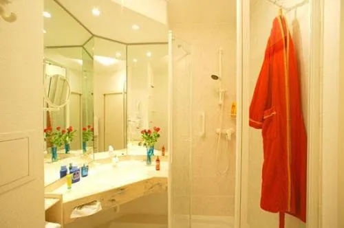 Shower in Thermenhotel Sonnenhof