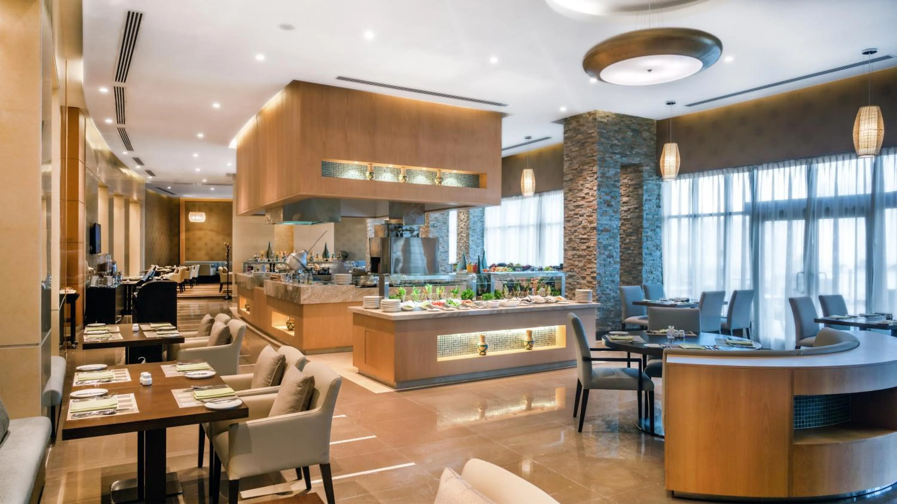 Restaurant/places to eat in Grand Millennium Gizan