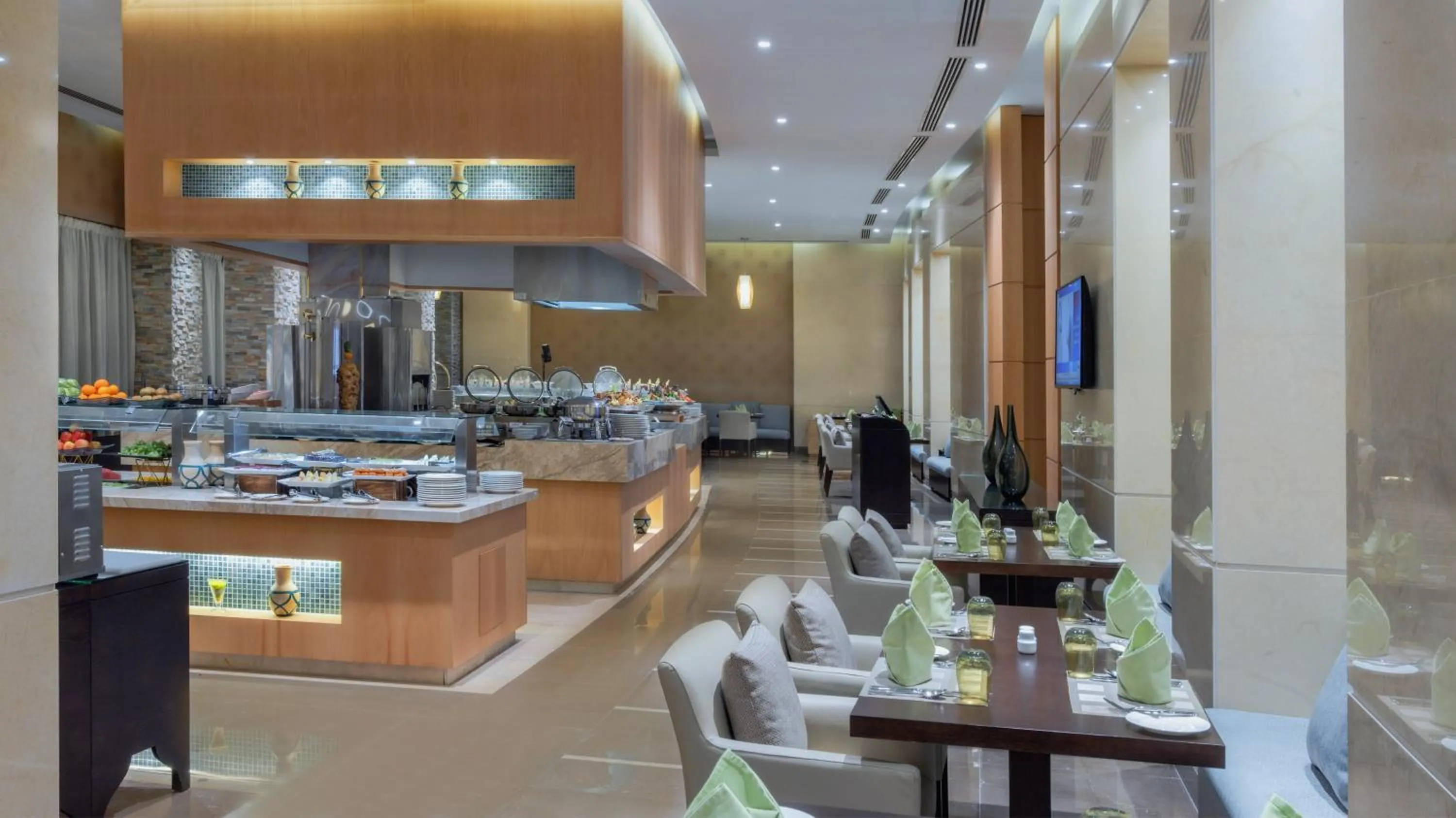 Restaurant/places to eat in Grand Millennium Gizan