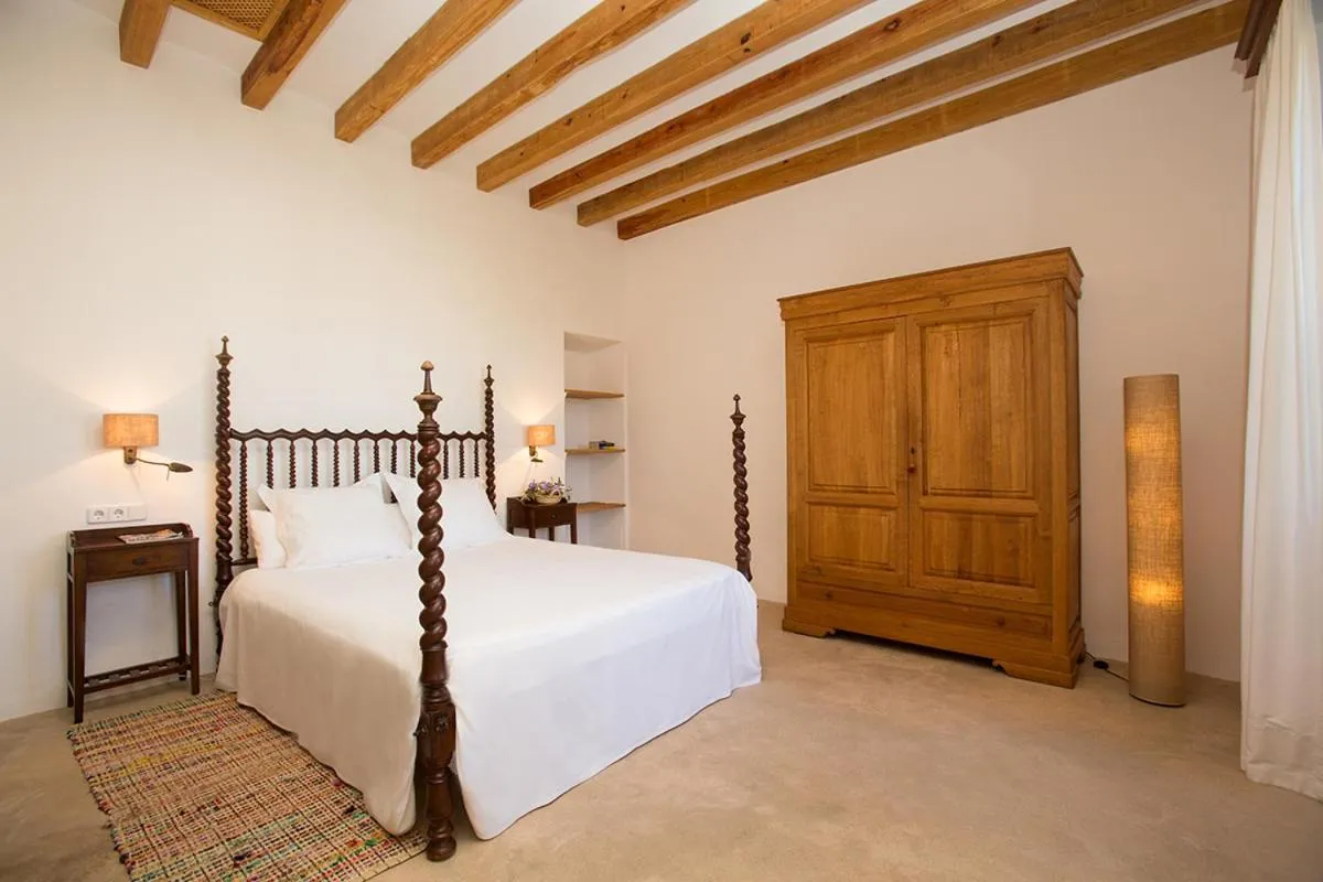 Bed in Hotel Es Port