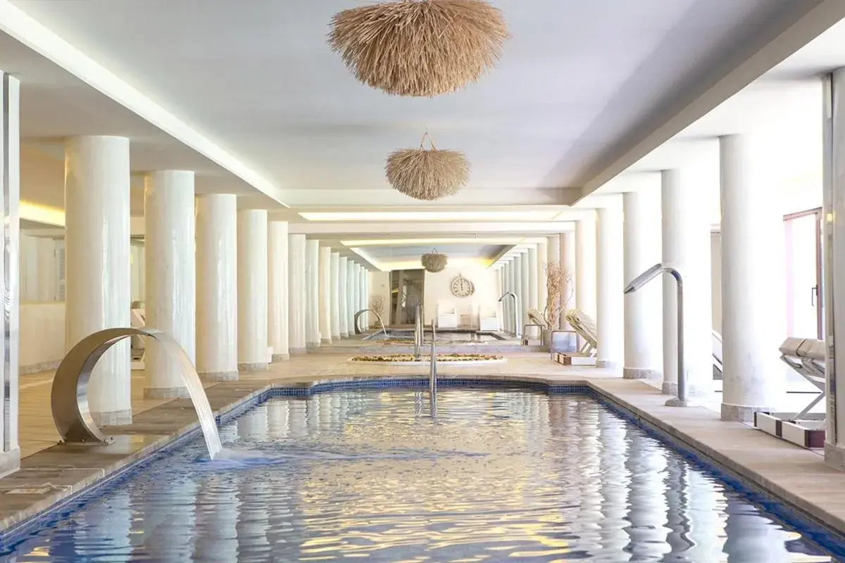 Swimming pool in Hotel Es Port Swimming pool in Hotel Es Port