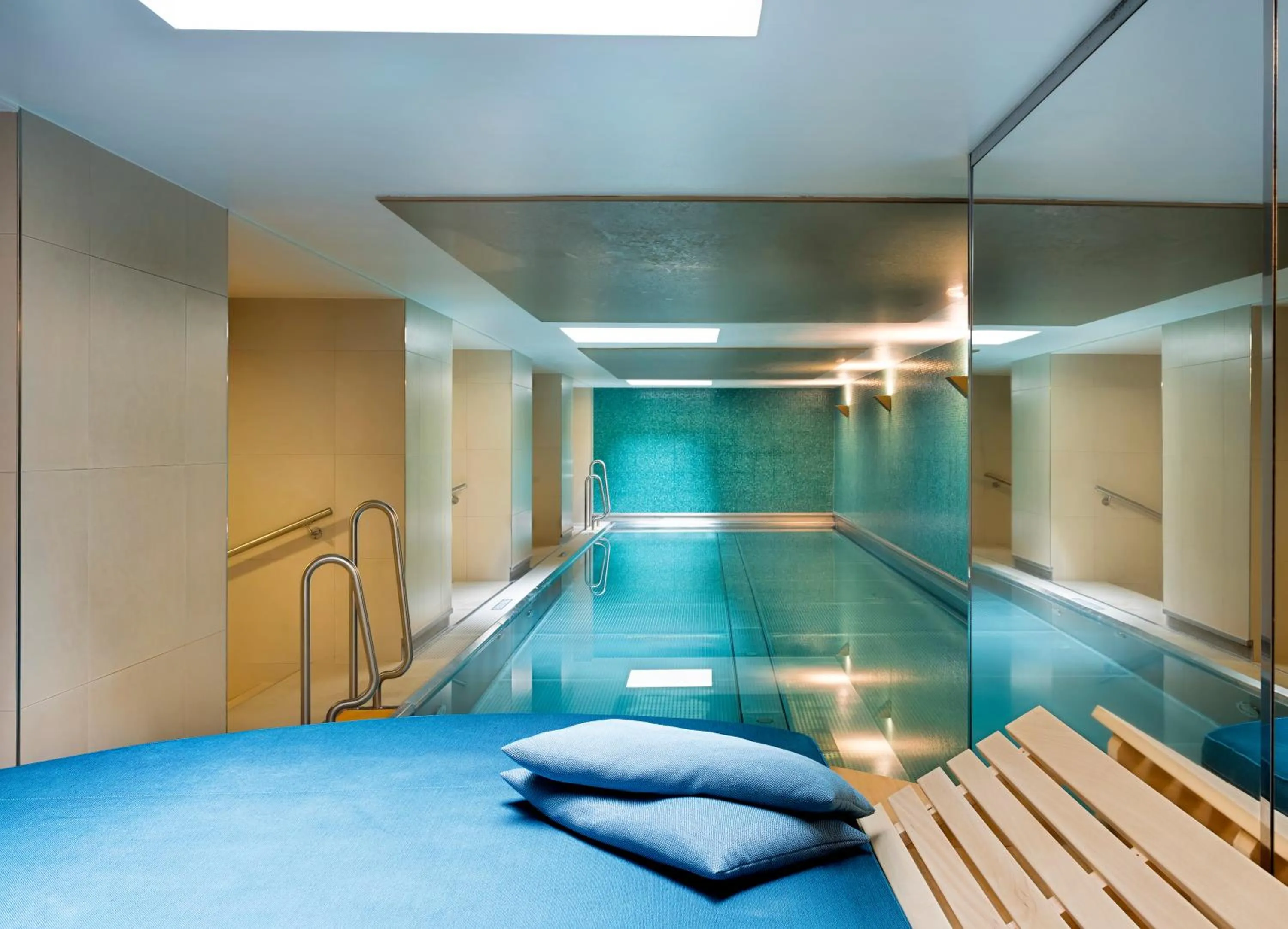 Swimming pool in Adina Apartment Hotel Berlin Checkpoint Charlie