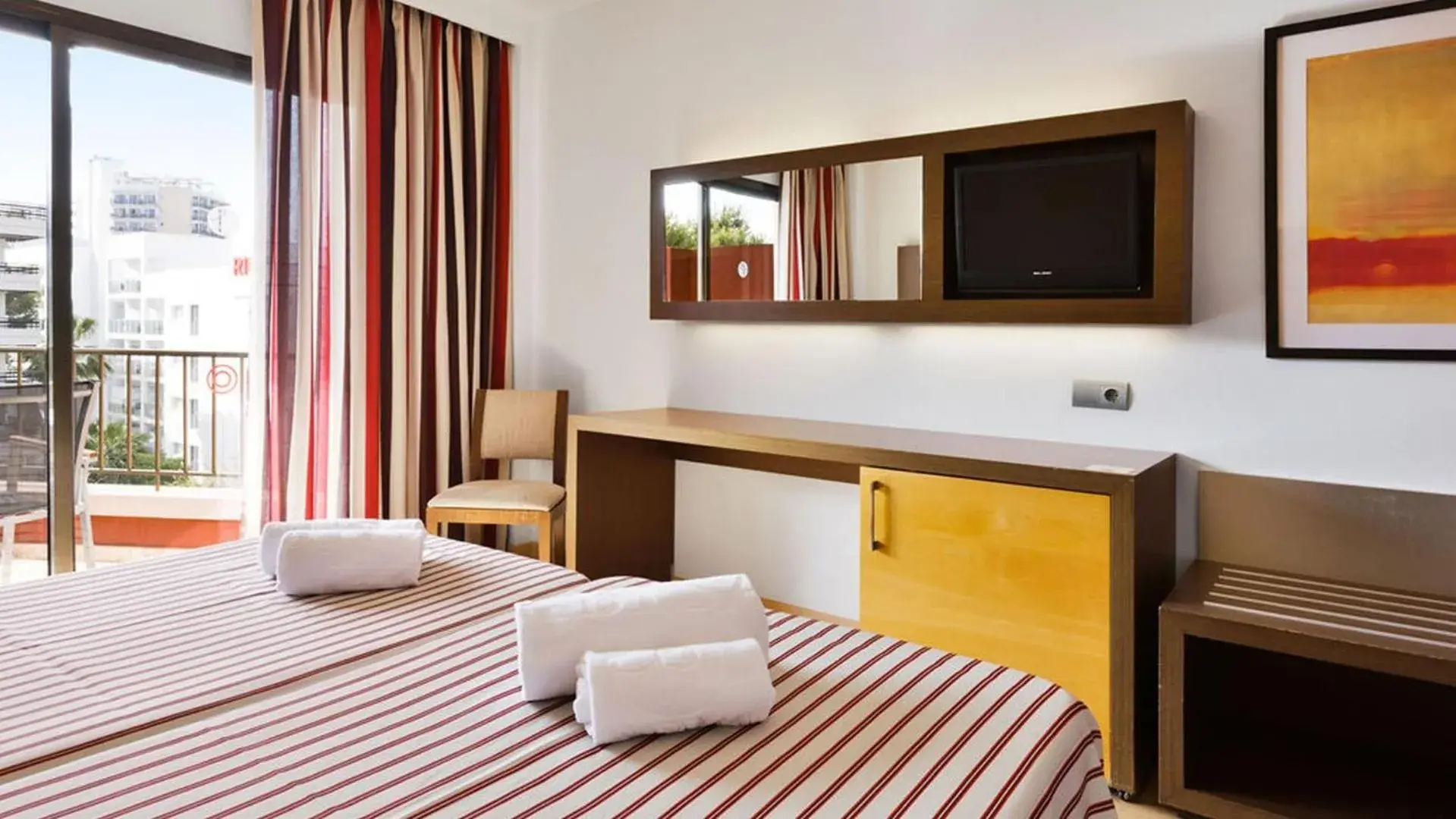 Photo of the whole room, Bed in Hotel Pabisa Chico Photo of the whole room, Bed in Hotel Pabisa Chico