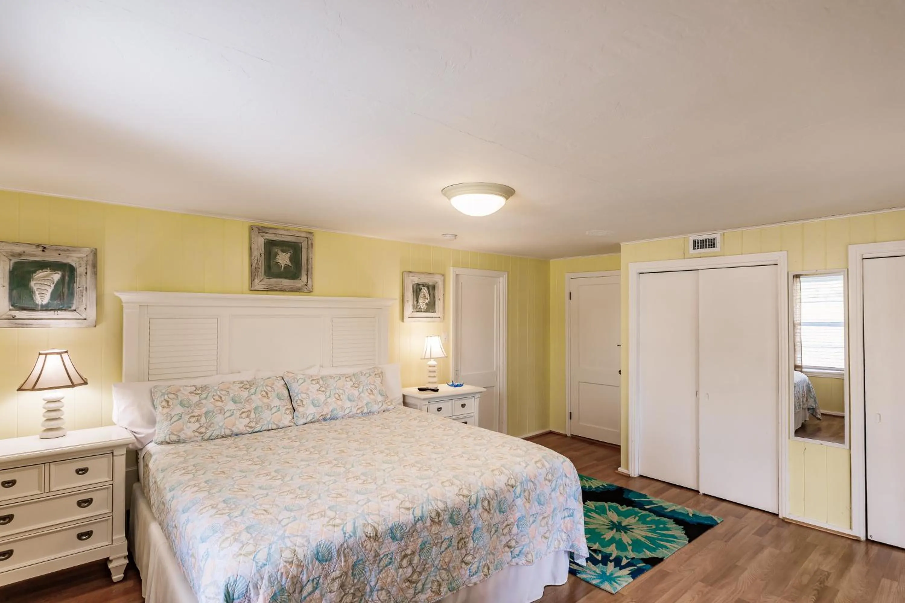 Bedroom, Bed in Siesta Key Island Rentals
