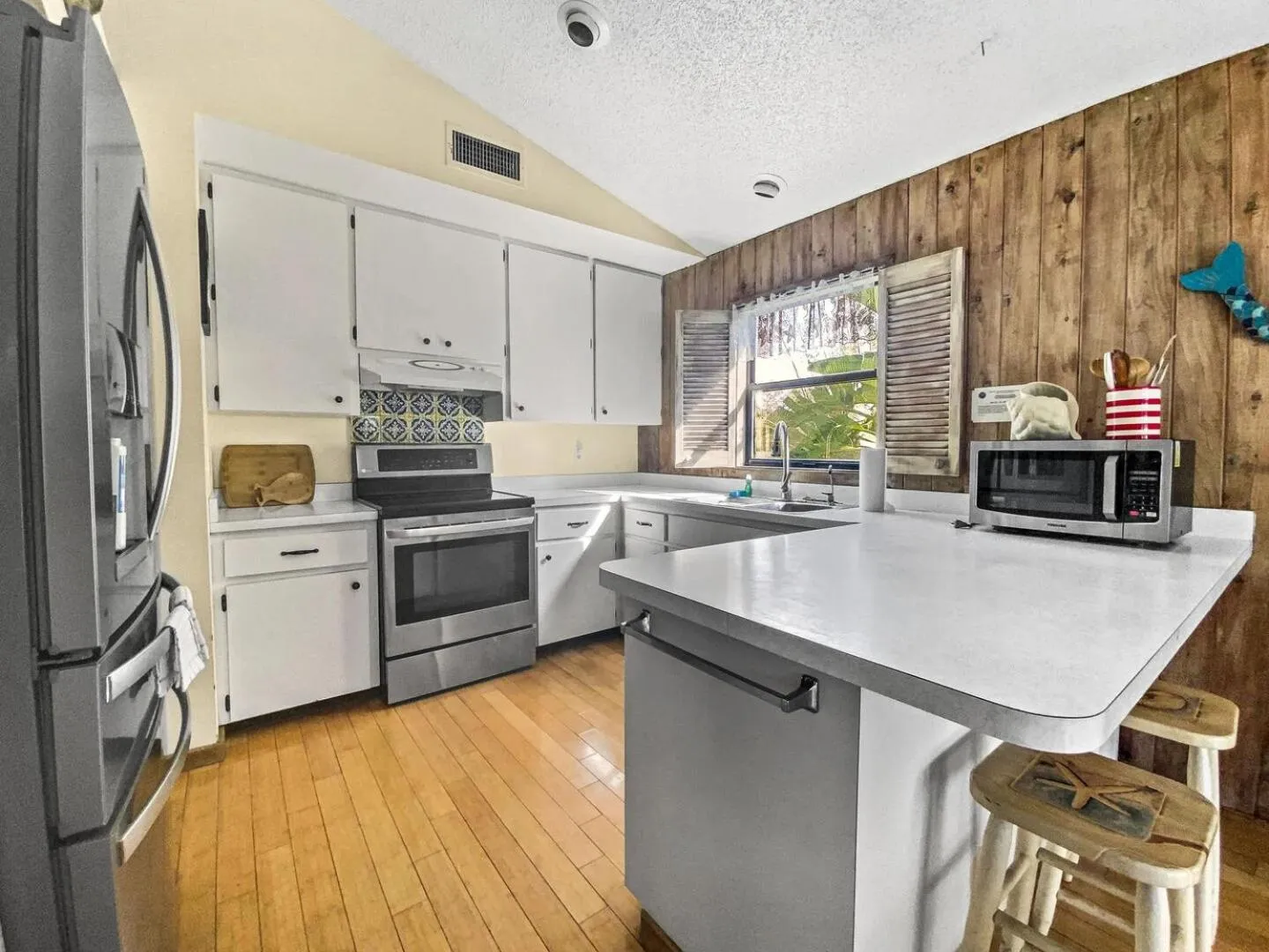 Kitchen or kitchenette in Siesta Key Island Rentals