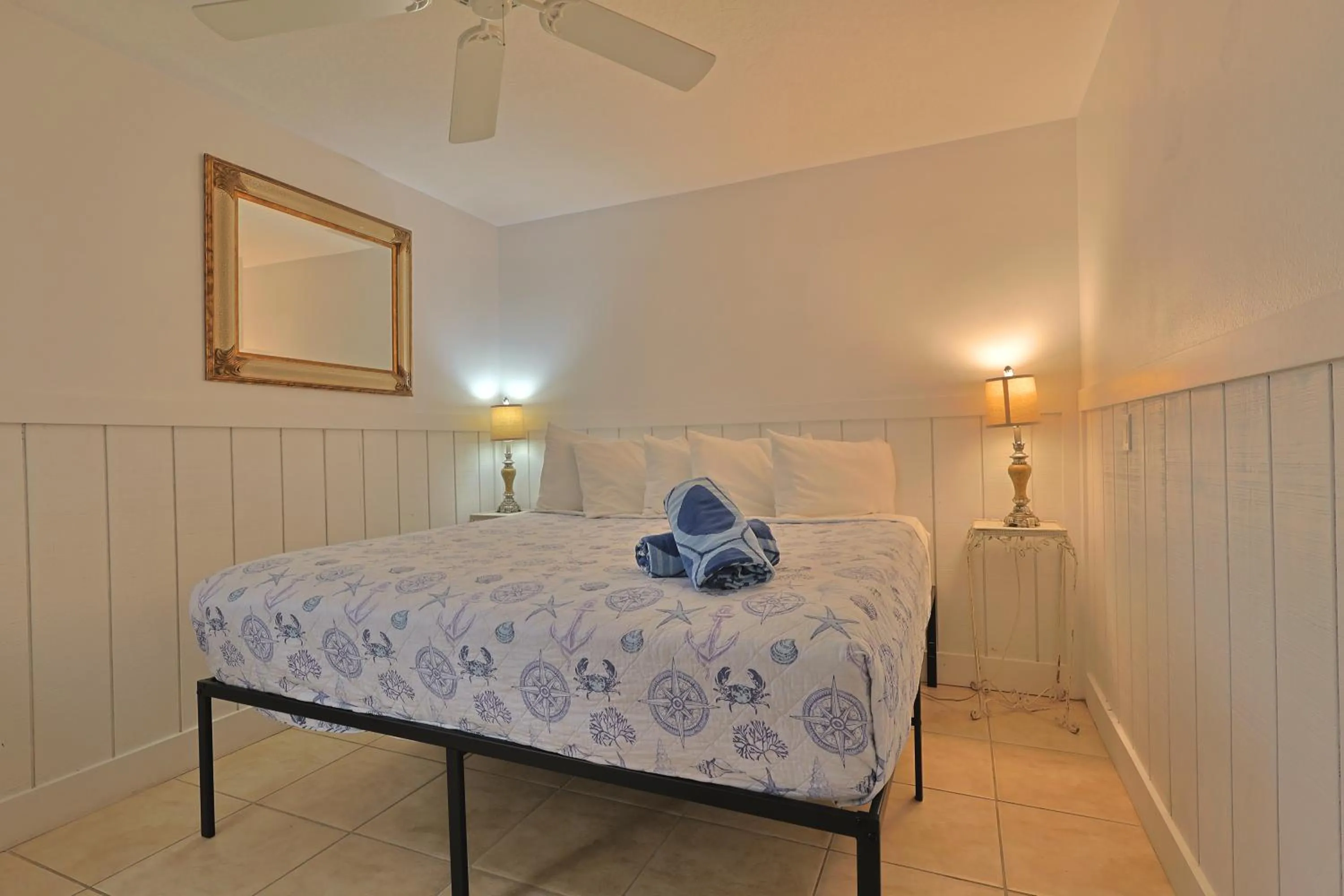 Bedroom, Bed in Siesta Key Island Rentals
