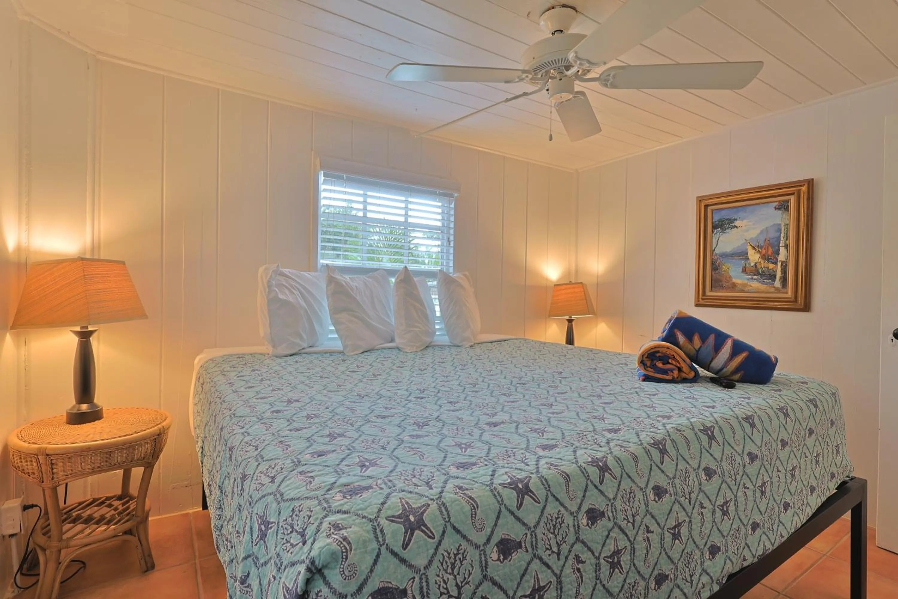 Bedroom, Bed in Siesta Key Island Rentals