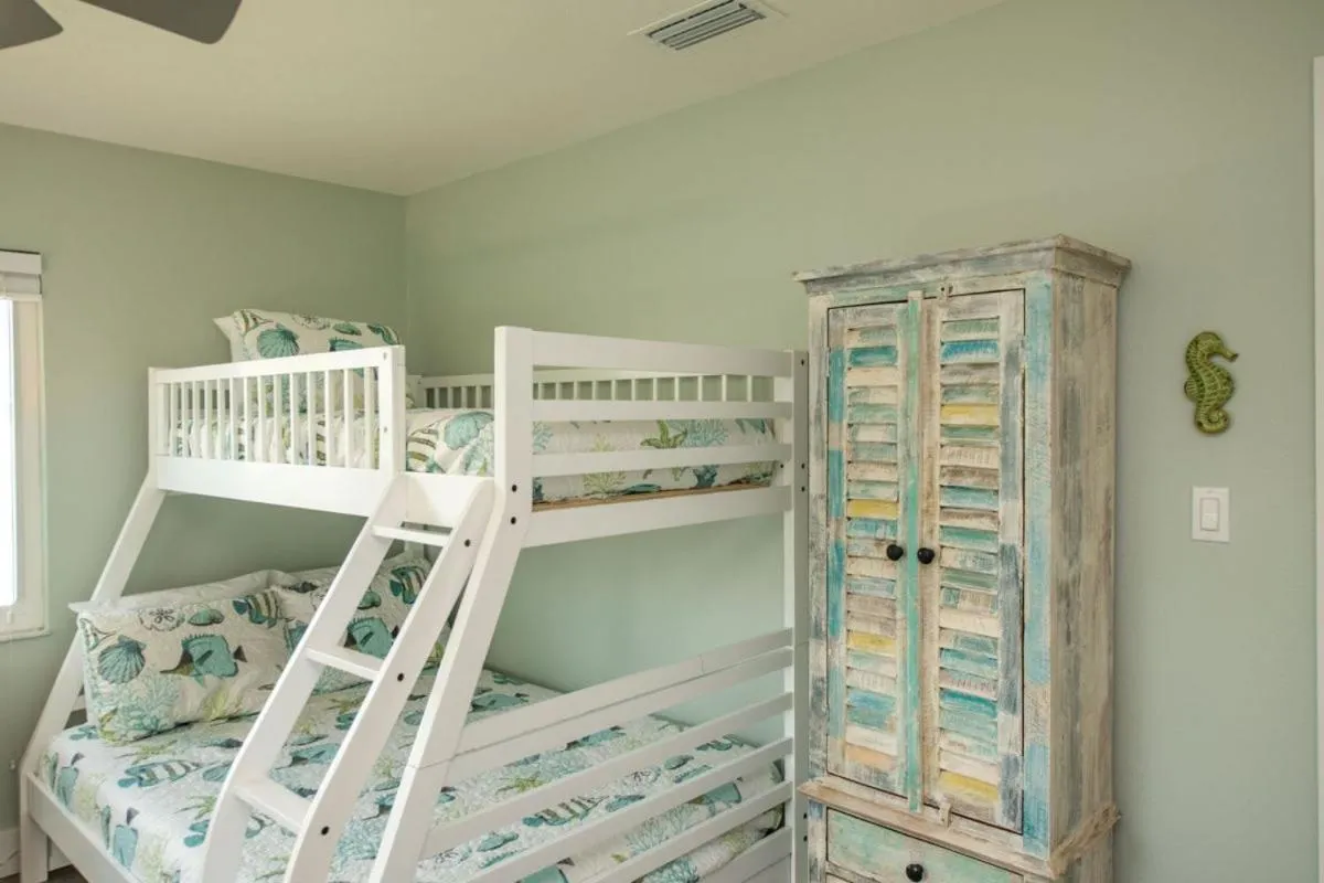 Bedroom, Bed in Siesta Key Island Rentals