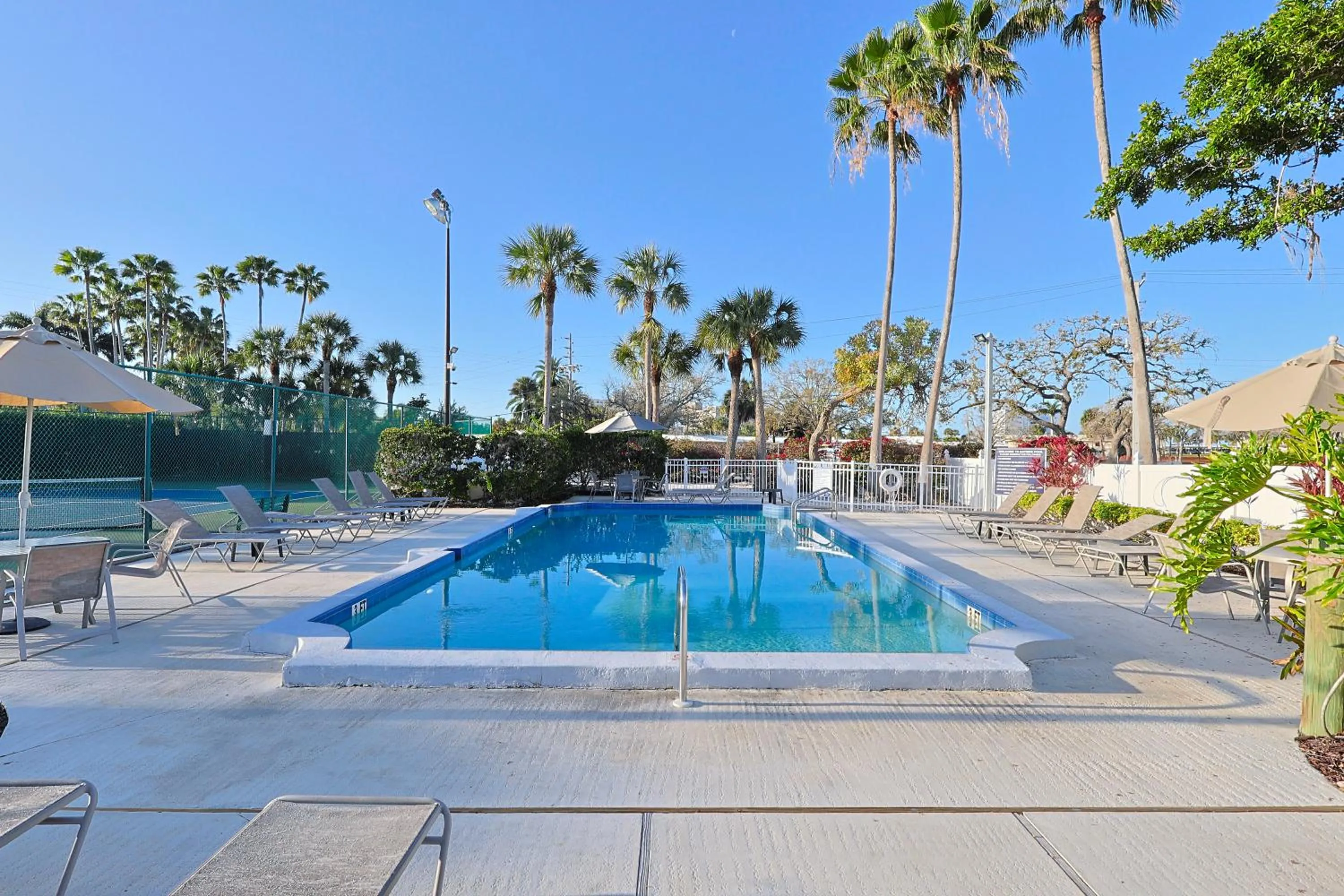 Swimming pool in Siesta Key Island Rentals