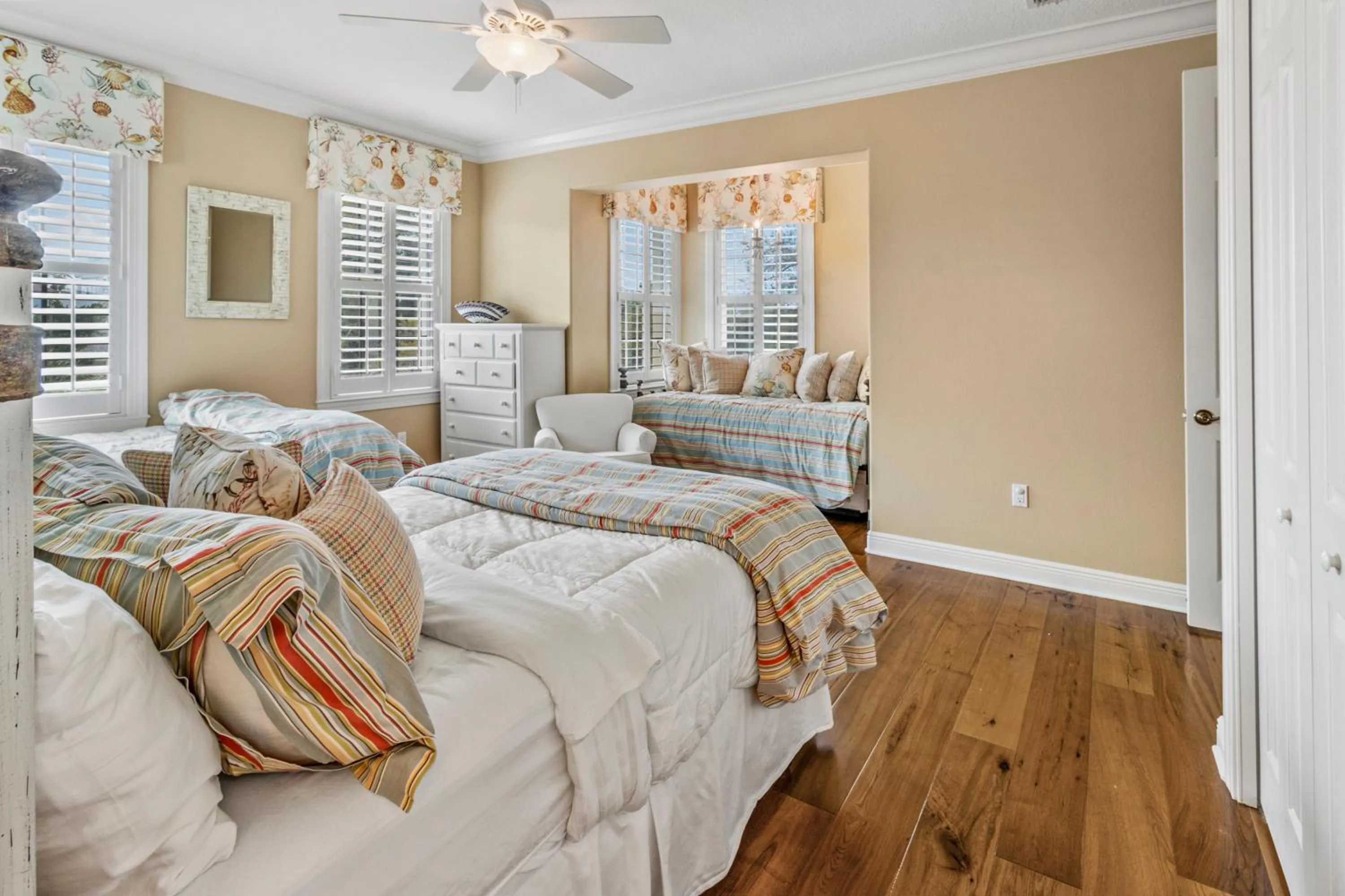 Bedroom, Bed in Siesta Key Island Rentals
