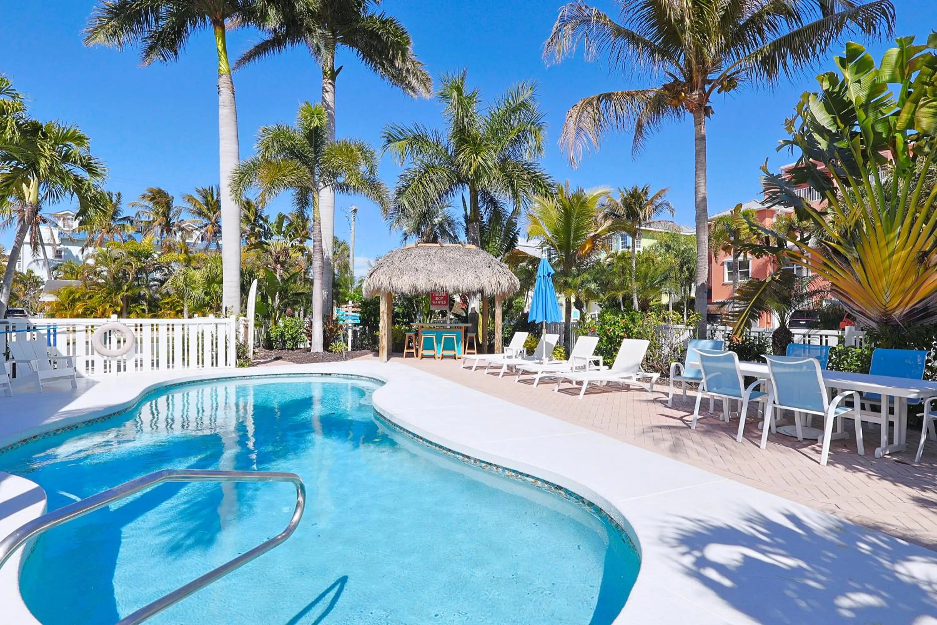 Swimming pool in Siesta Key Island Rentals