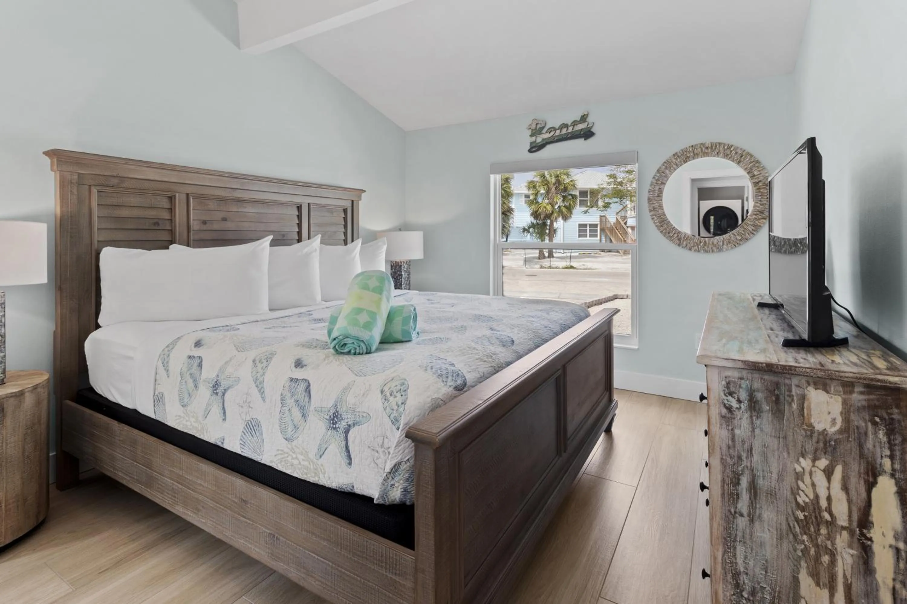 Bedroom, Bed in Siesta Key Island Rentals