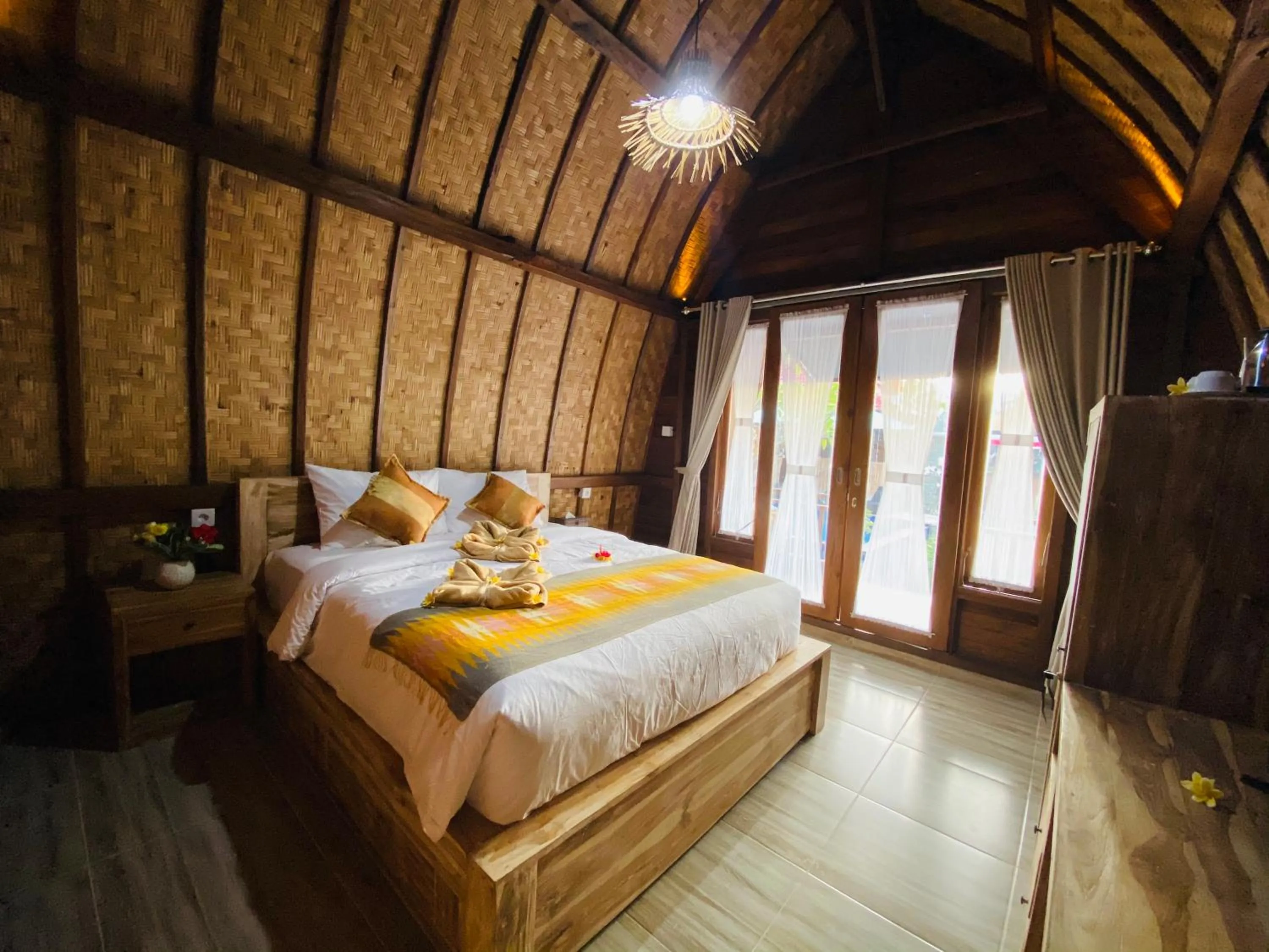 Bedroom, Bed in Grand Cory