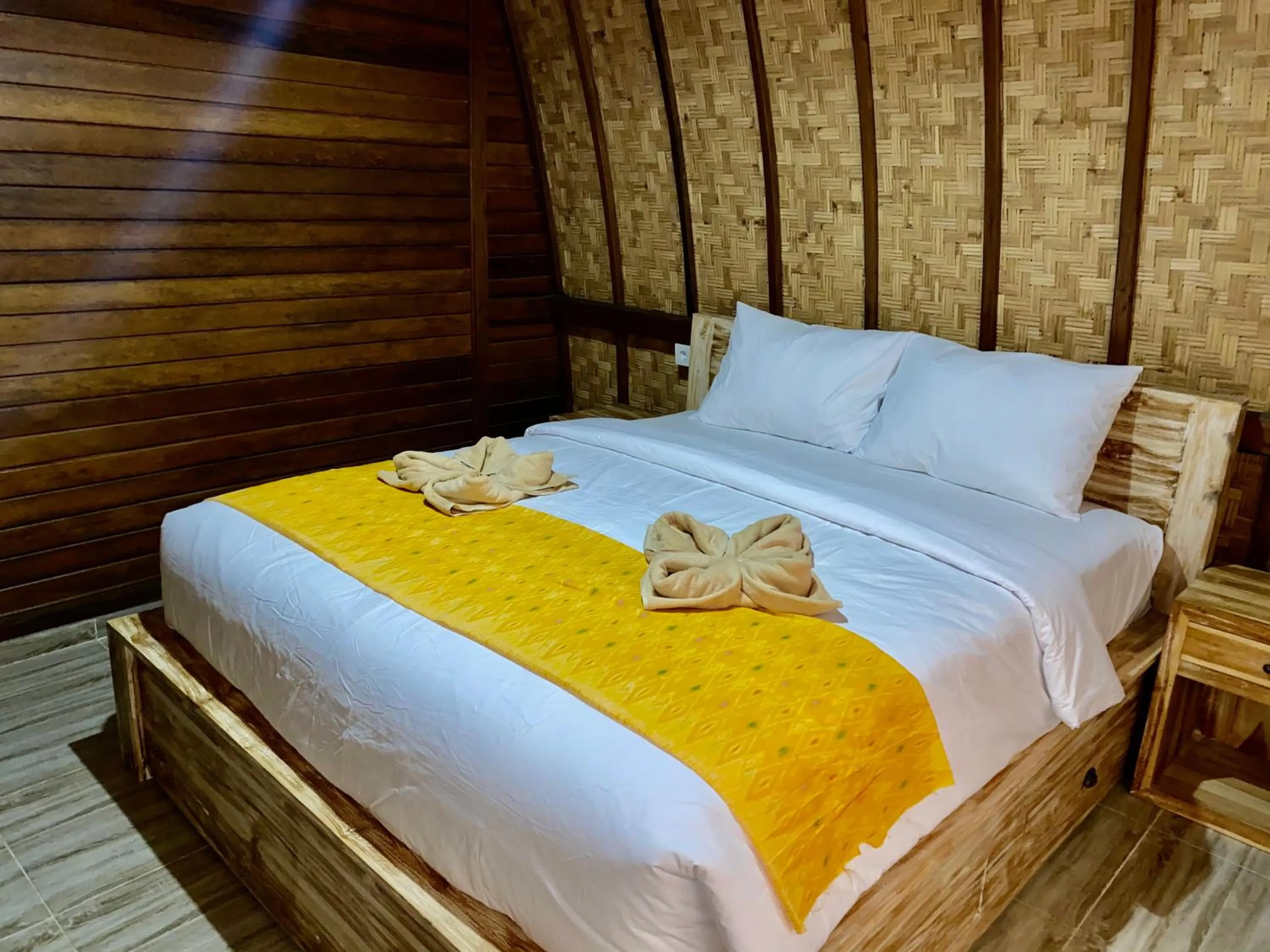 Bedroom, Bed in Grand Cory