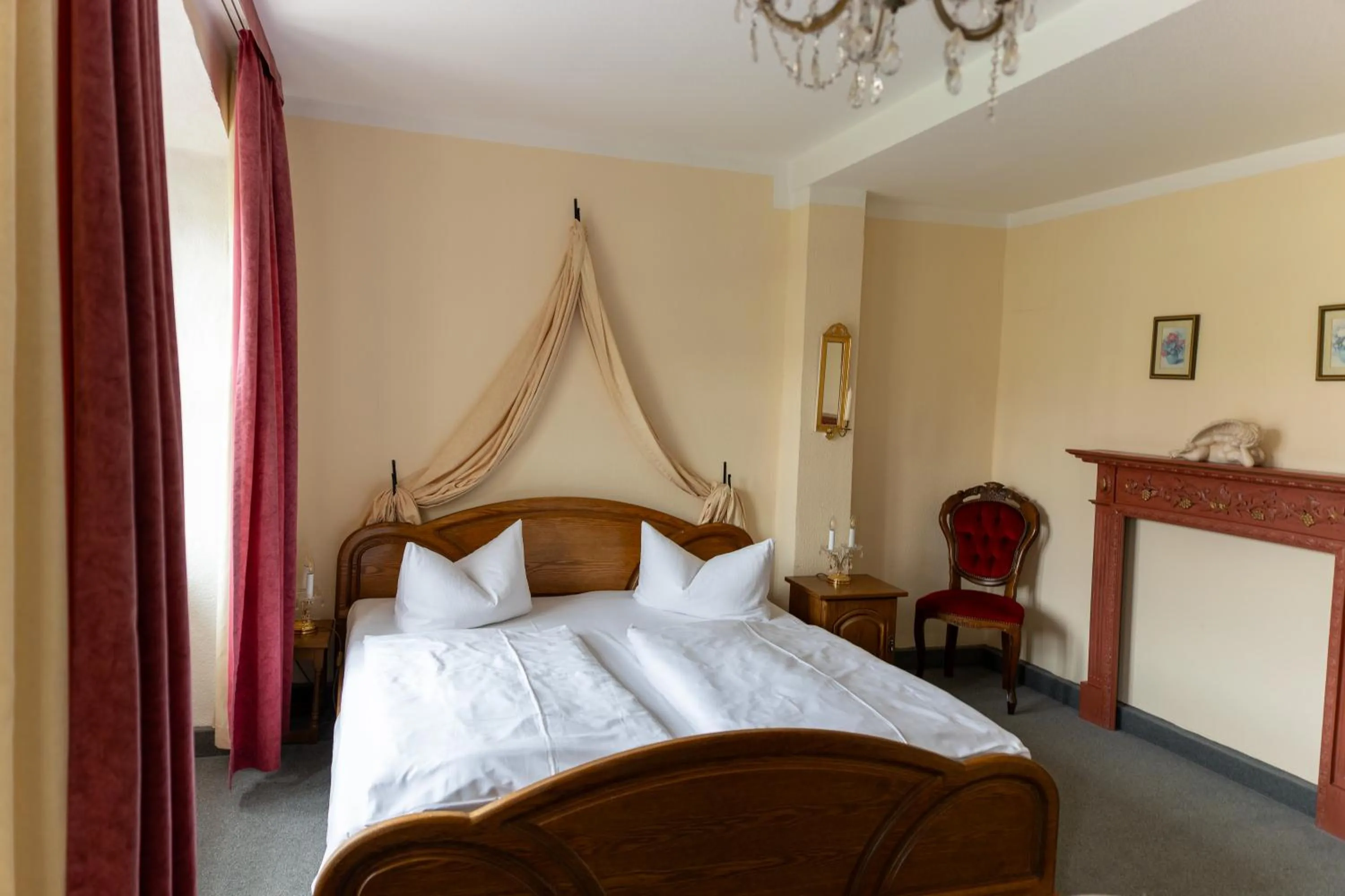 Photo of the whole room, Bed in Hotel Anker