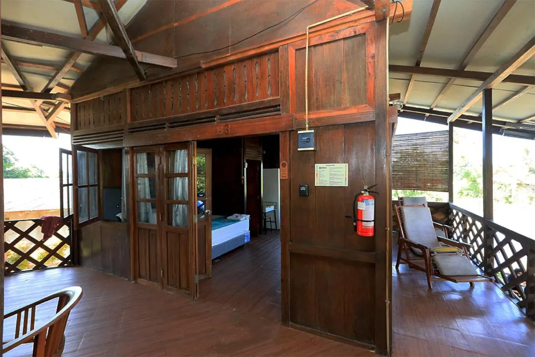 Arya's Surf Camp Cimaja