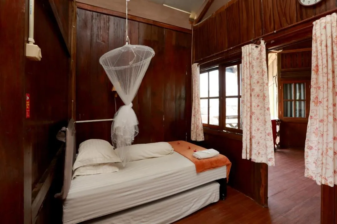 Bed in Arya's Surf Camp Cimaja