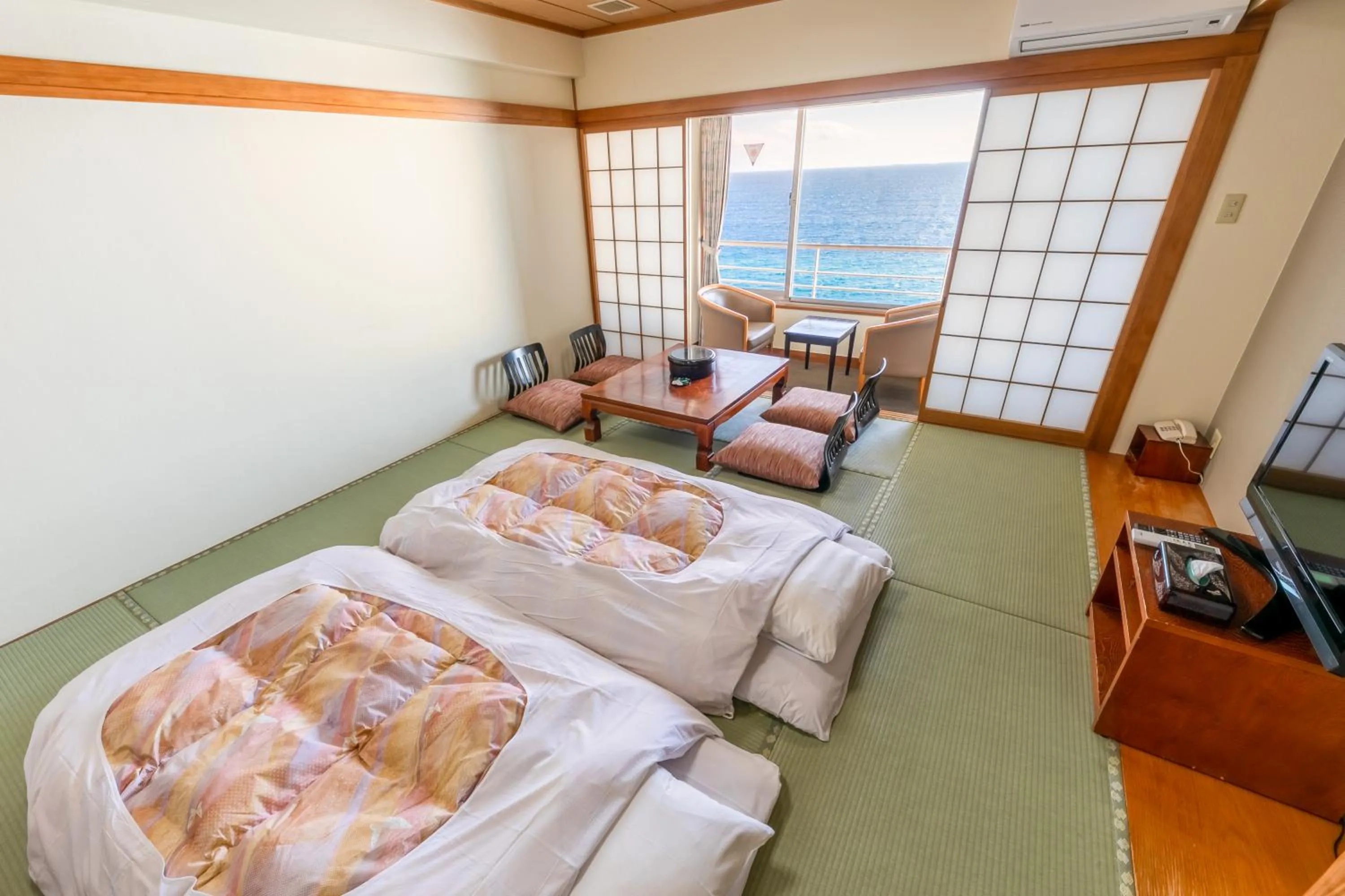 Bedroom, Bed in Atagawa Onsen Blue Ocean