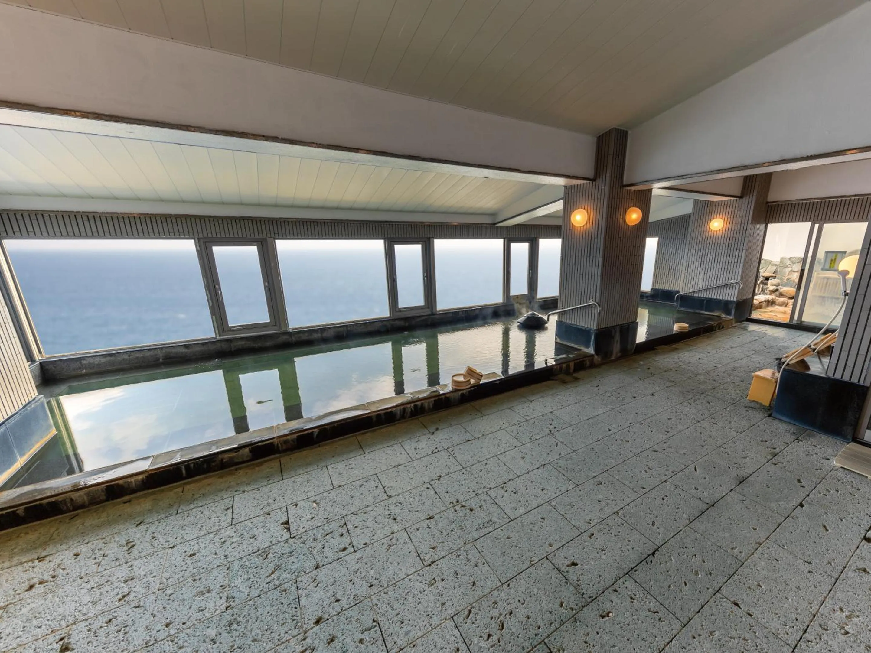 Hot Spring Bath in Atagawa Onsen Blue Ocean