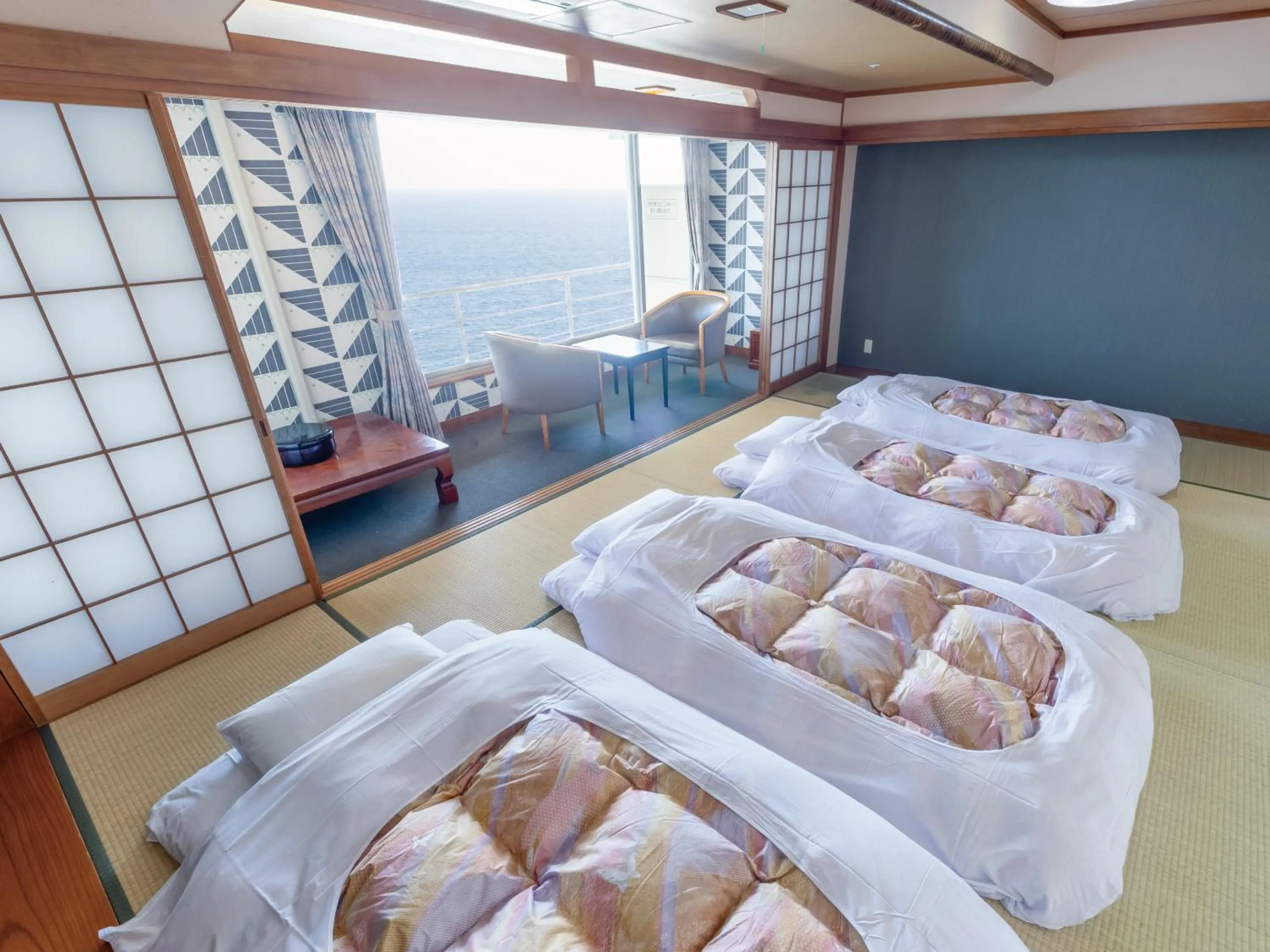 Photo of the whole room, Bed in Atagawa Onsen Blue Ocean
