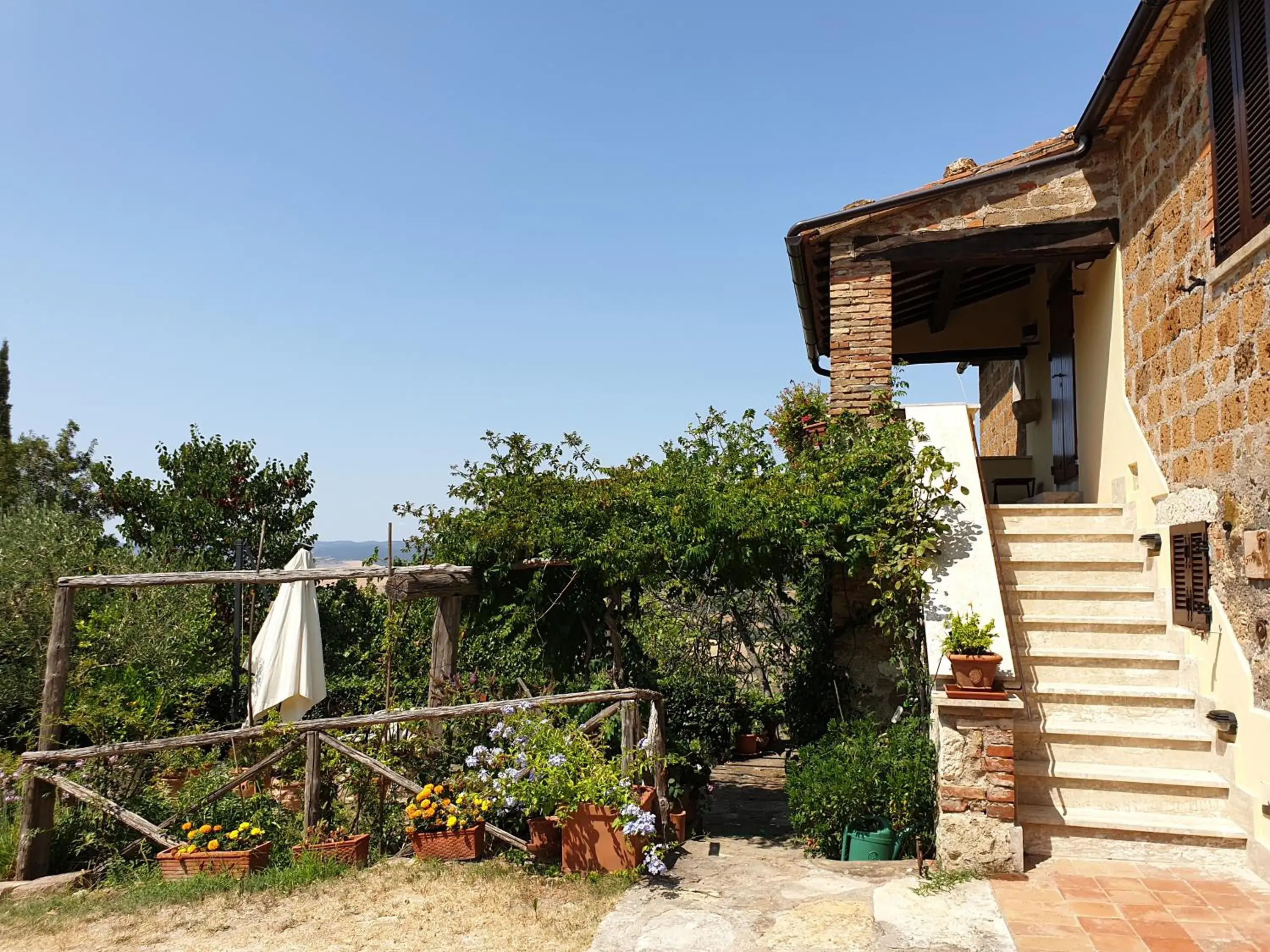 Apartment with Terrace in Le Querciolaie Monte Cavallo - upper apartment Apartment with Terrace in Le Querciolaie Monte Cavallo - upper apartment