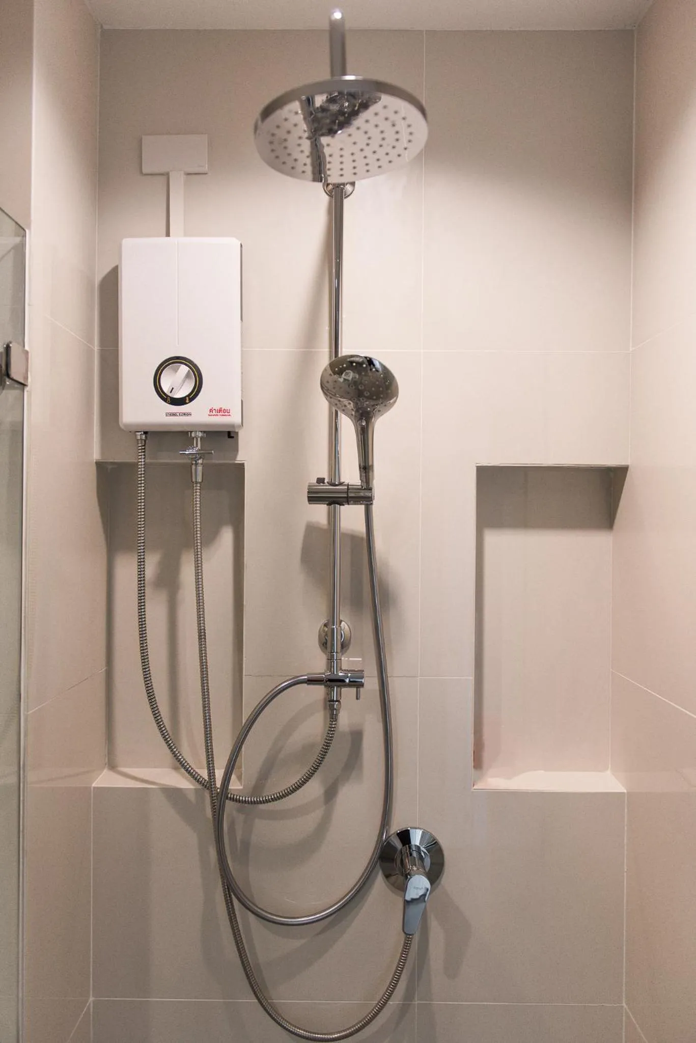 Shower in La Route Residence Pattaya