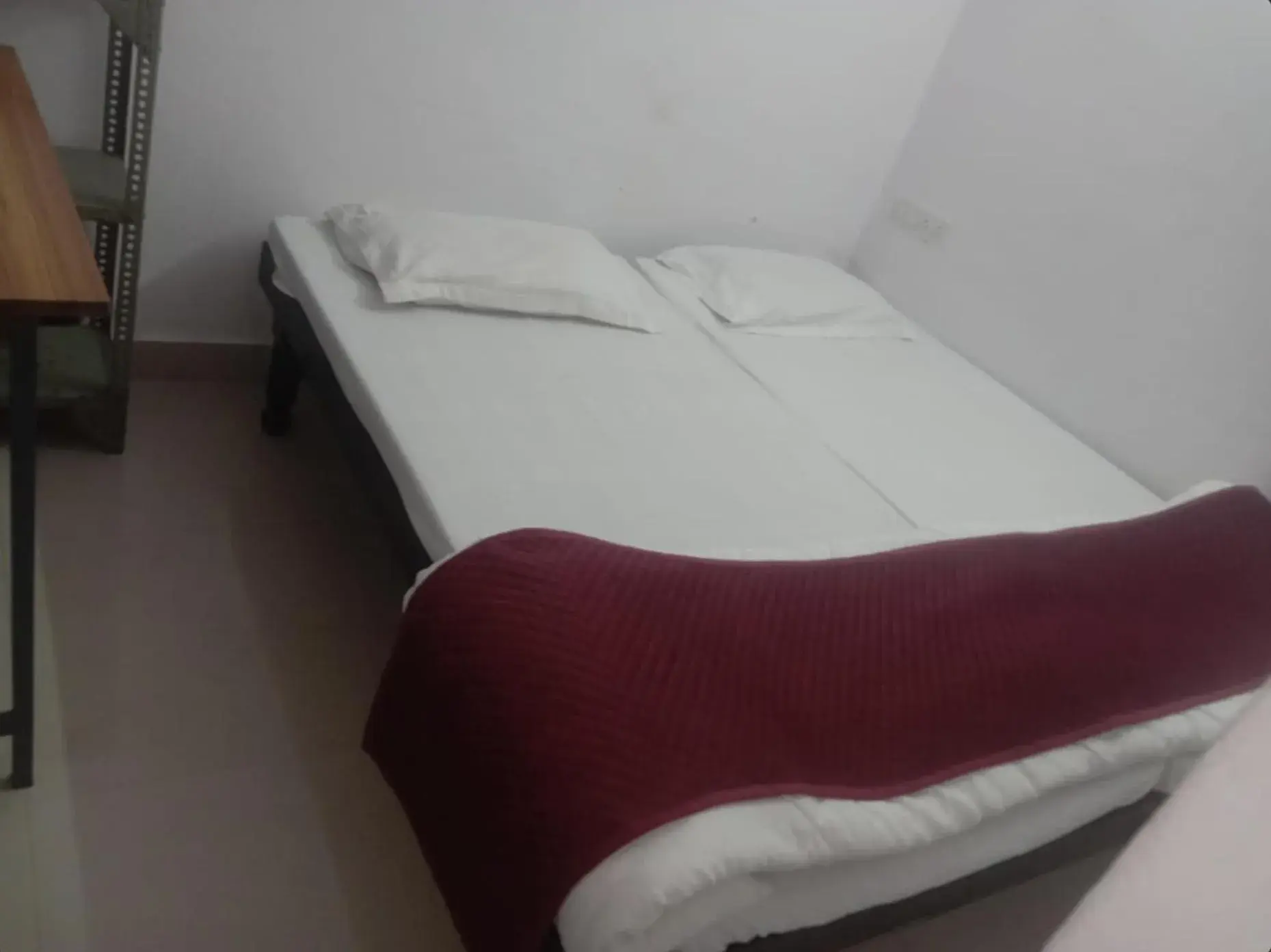 Bed in Ashish Guest House, Goverdhan Vilas Bed in Ashish Guest House, Goverdhan Vilas