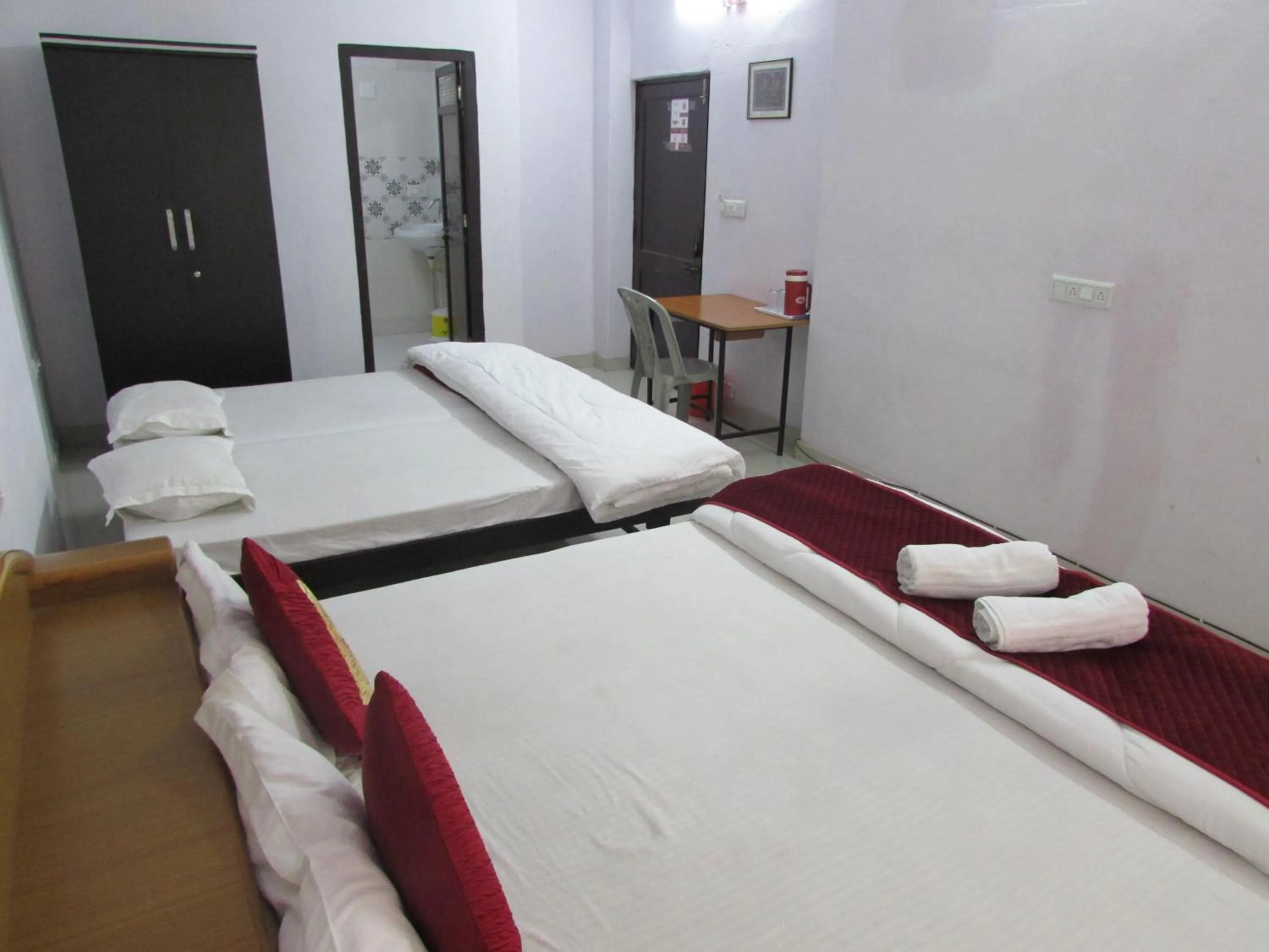 Ashish Guest House, Goverdhan Vilas