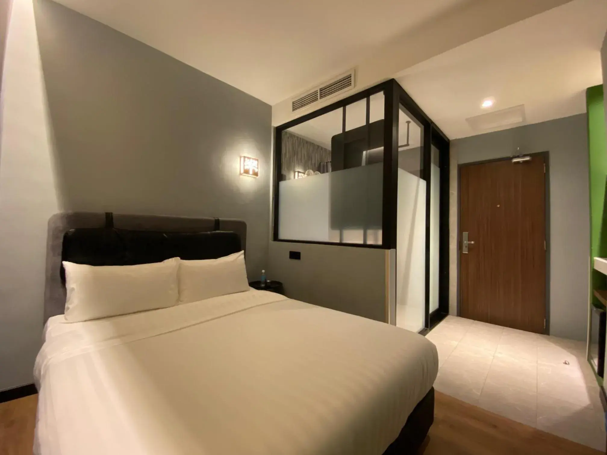 Standard Queen Room in The Seraya Hotel Standard Queen Room in The Seraya Hotel