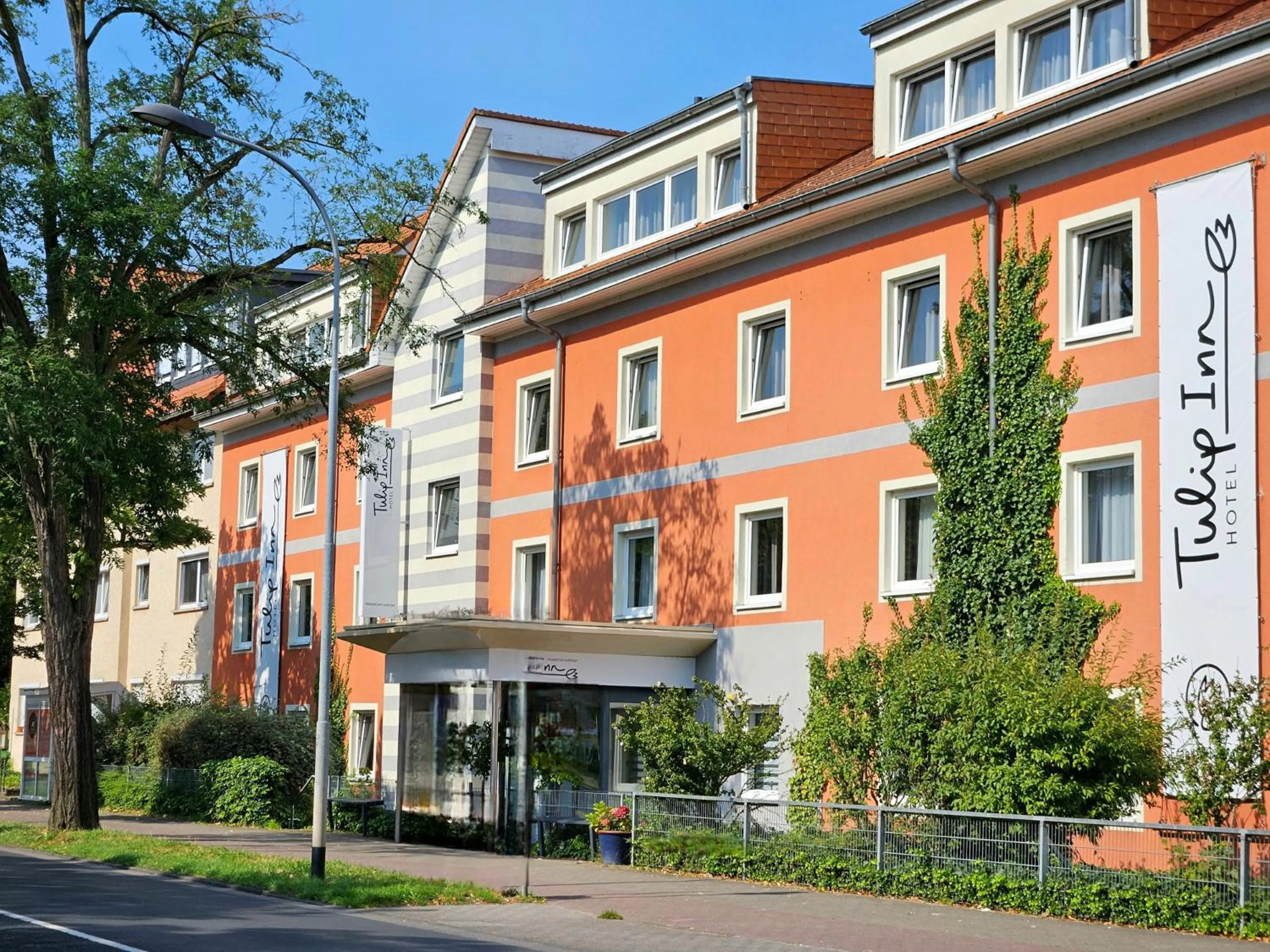 Property building in Tulip Inn Frankfurt Airport
