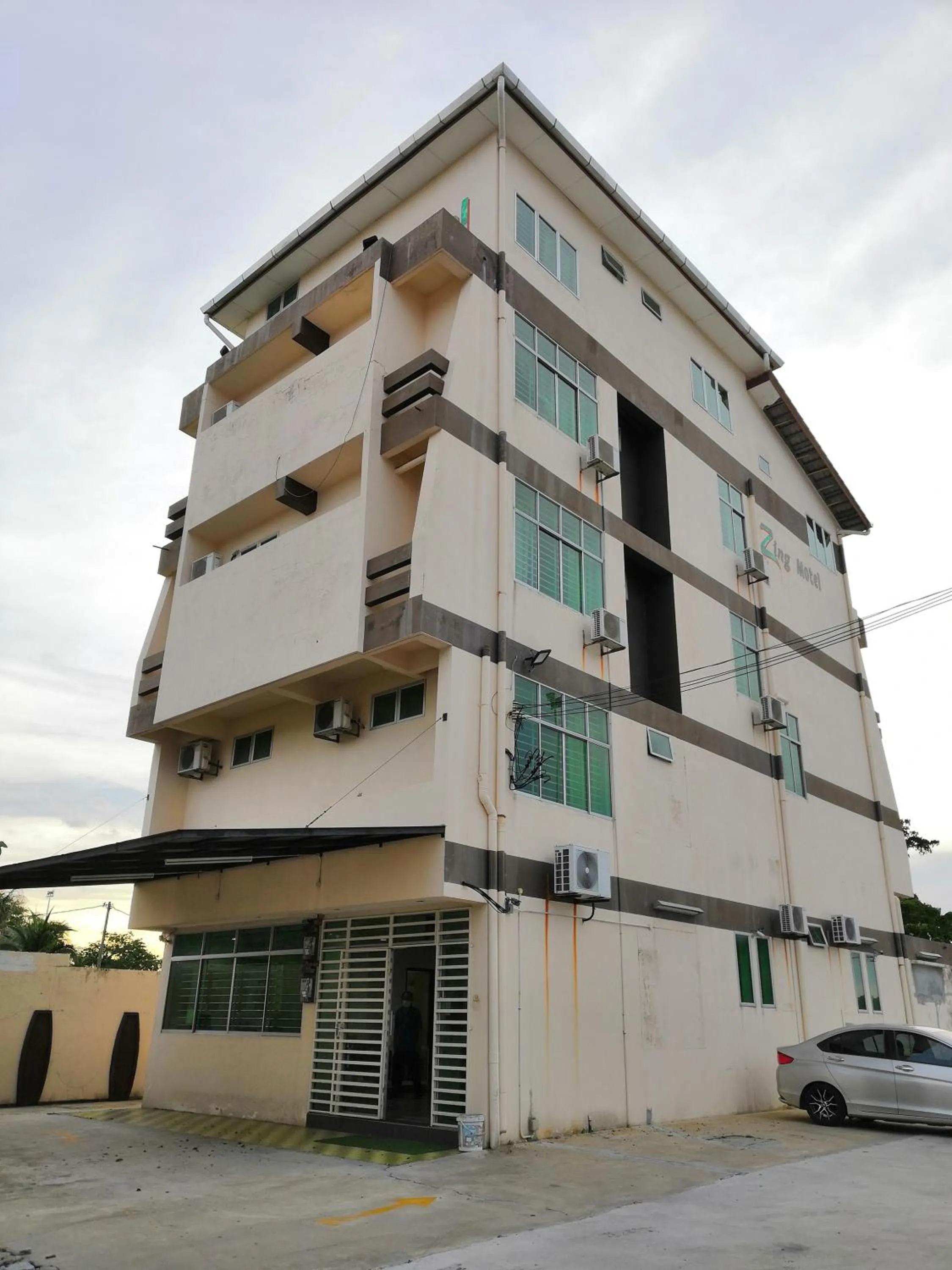 Property building in Zing Motel