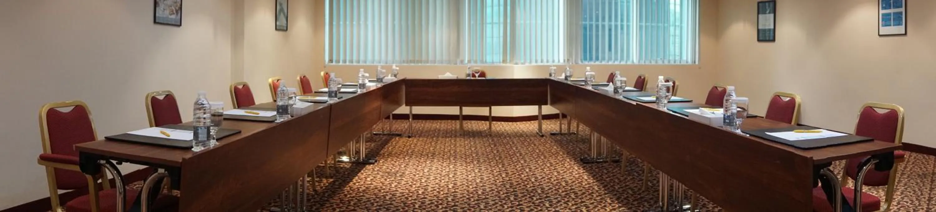 Meeting/conference room in Golden Tulip Sharjah