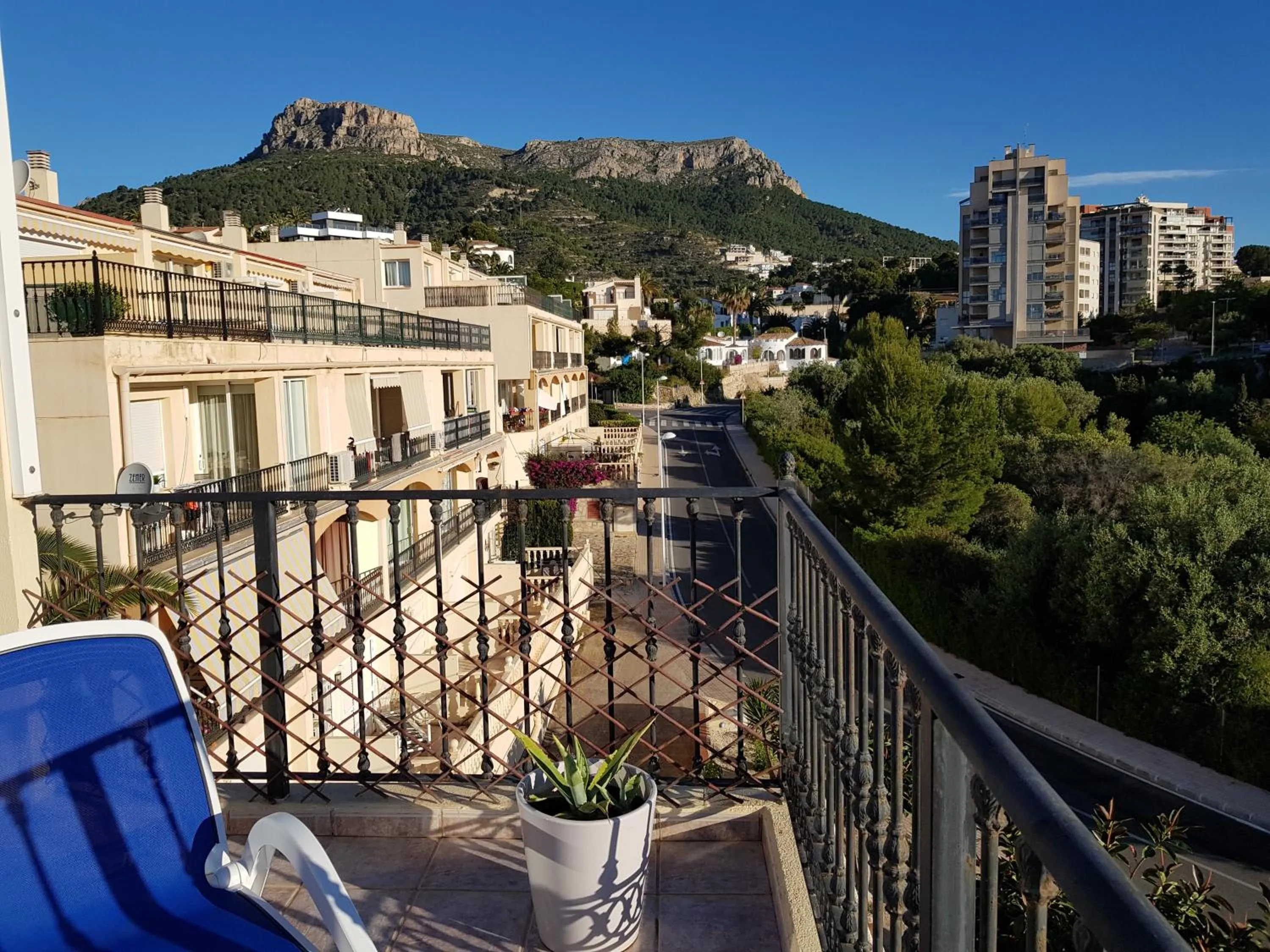 Casa Pitufo Calpe, bright duplex - see & mountain view