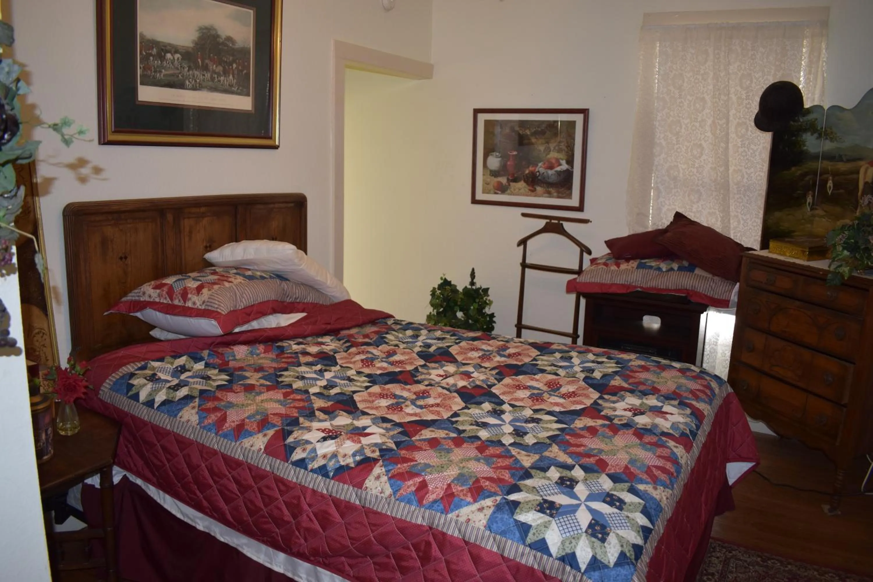 Bed in The Hotel Texan