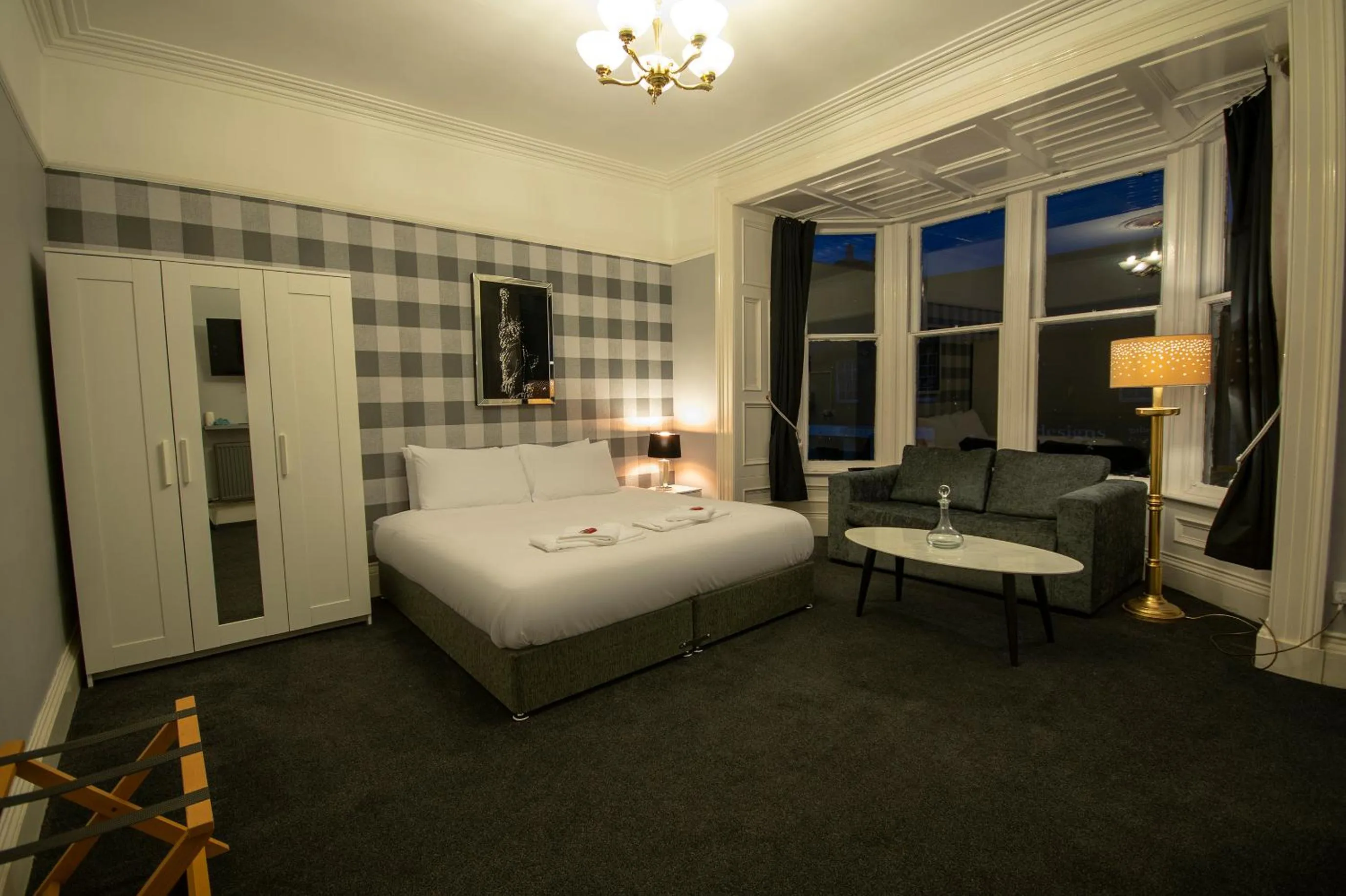 Photo of the whole room in Douglas Arms Hotel