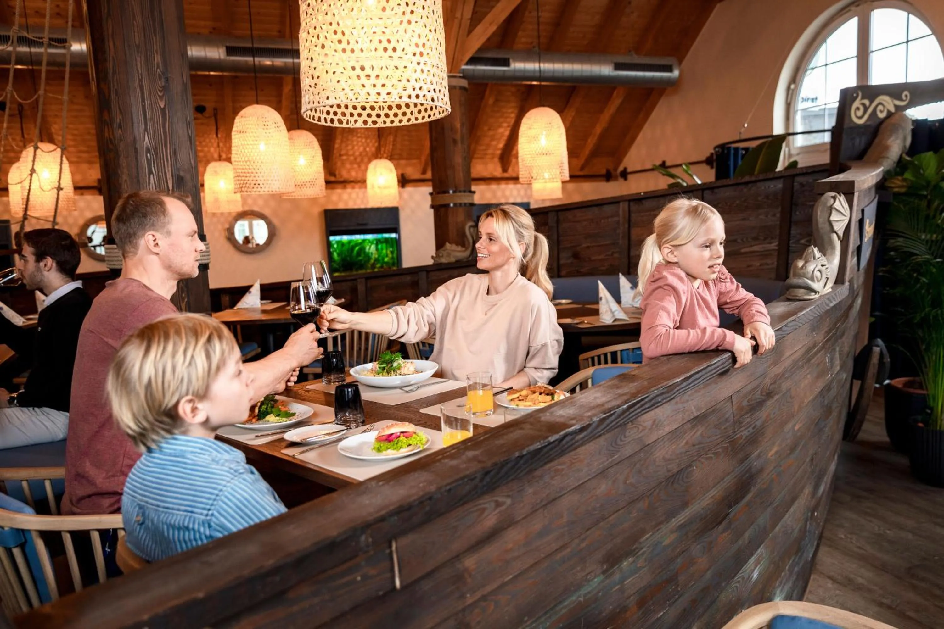 Restaurant/places to eat in BEECH Resort Fleesensee