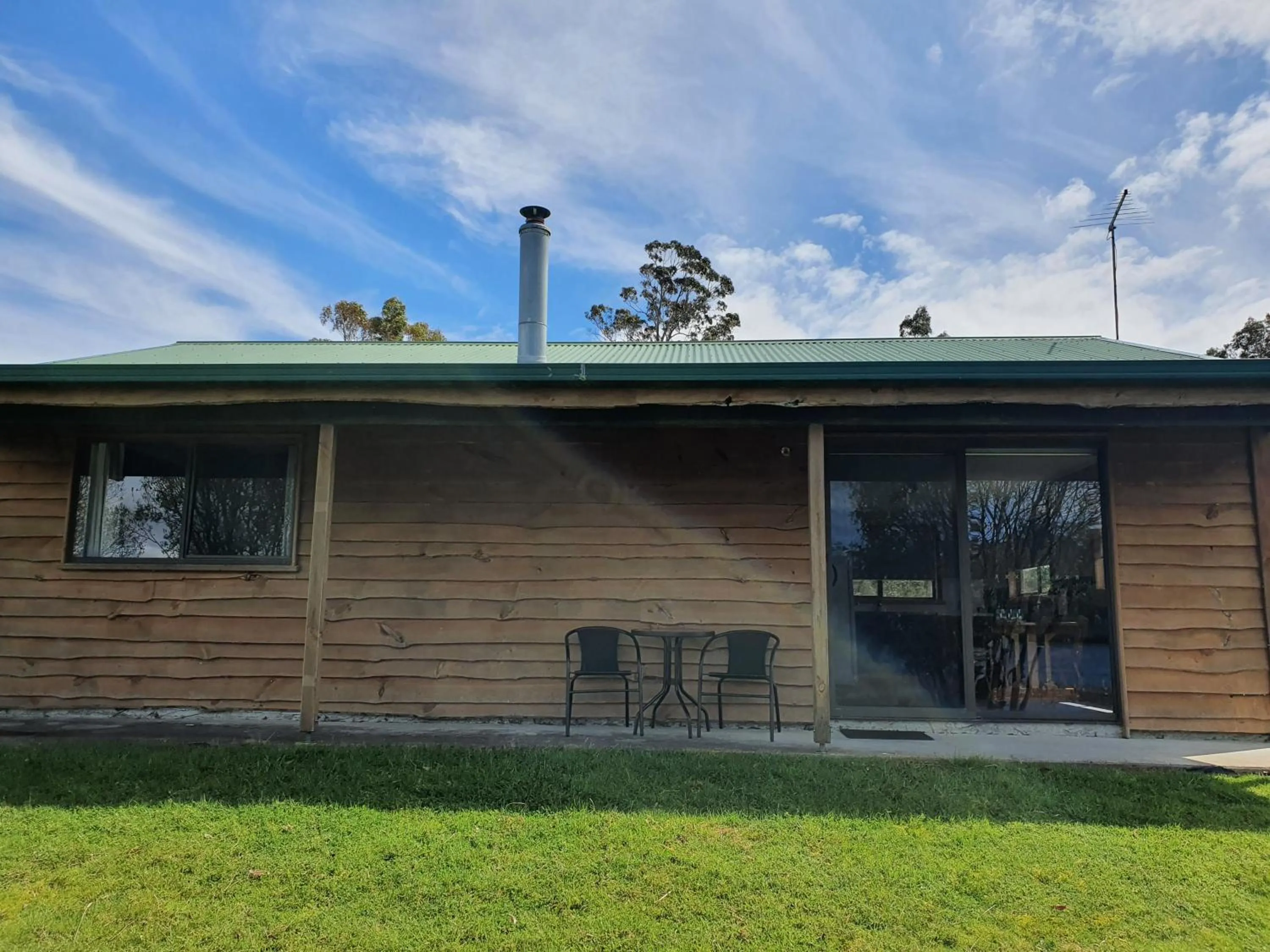 Property building in Lake Yalleena Nature Retreat