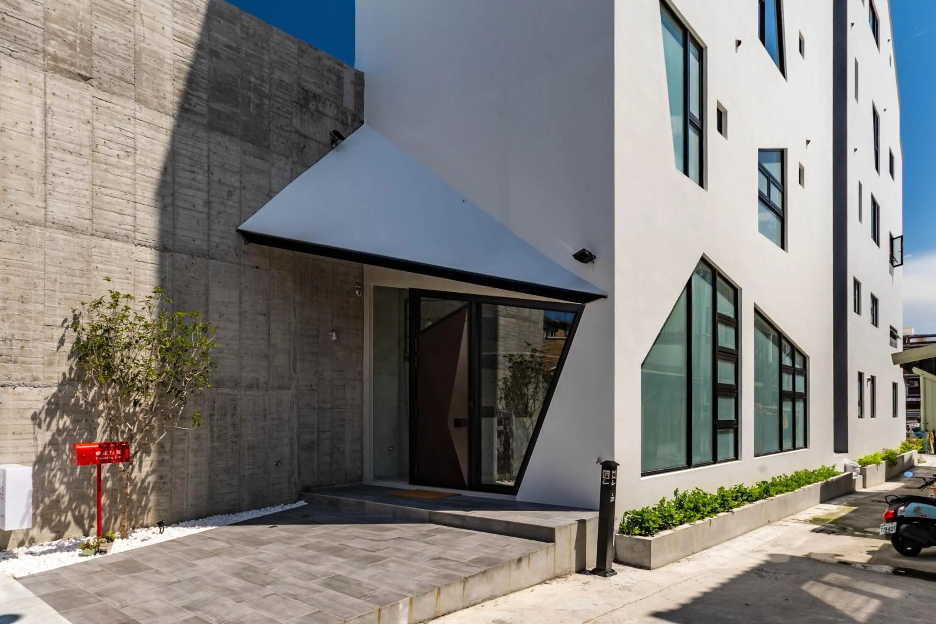 Facade/entrance in Sleeping Inn