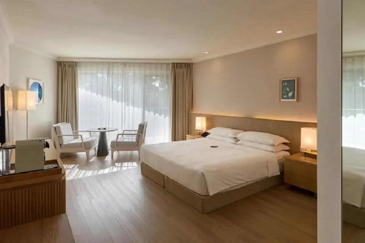 Deluxe Standard View King in Grand Josun Jeju Deluxe Standard View King in Grand Josun Jeju