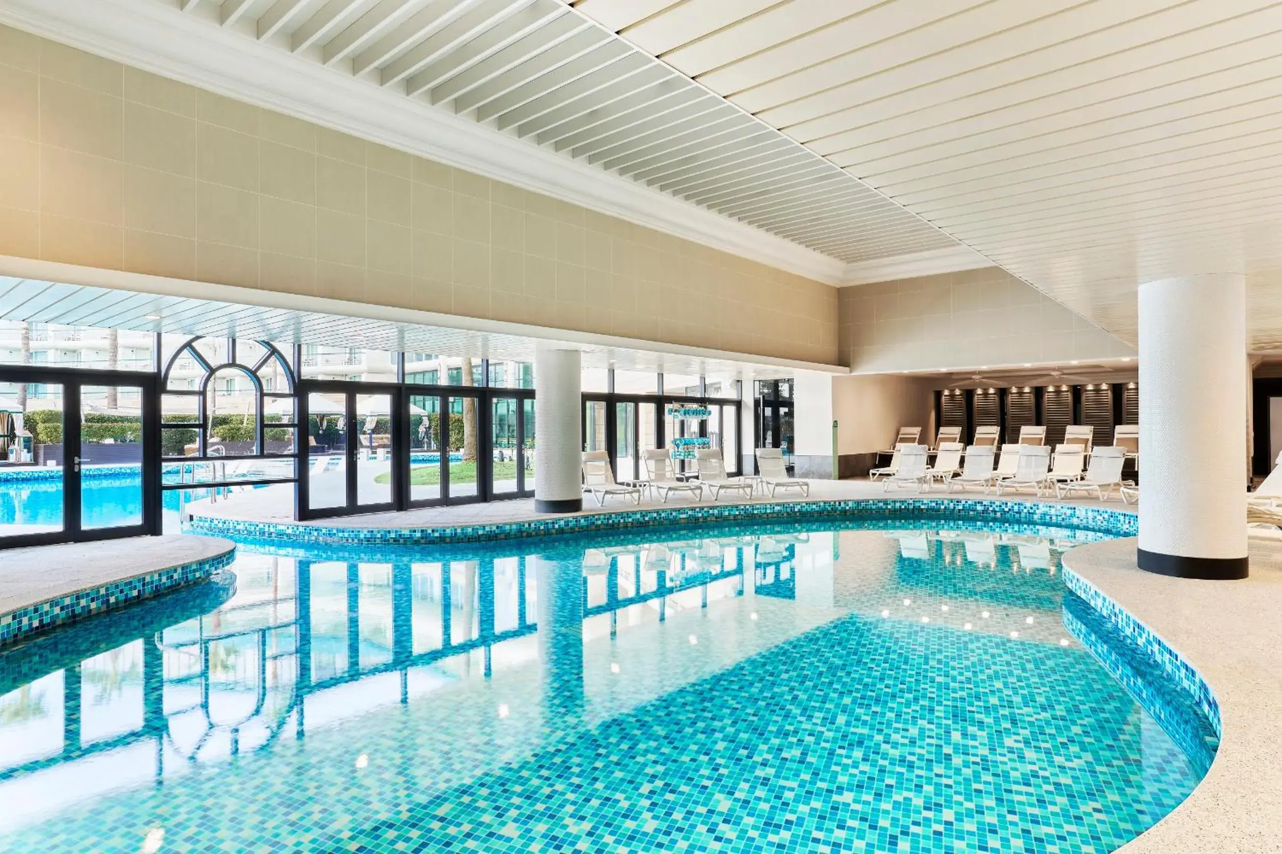 Swimming pool in Grand Josun Jeju Swimming pool in Grand Josun Jeju