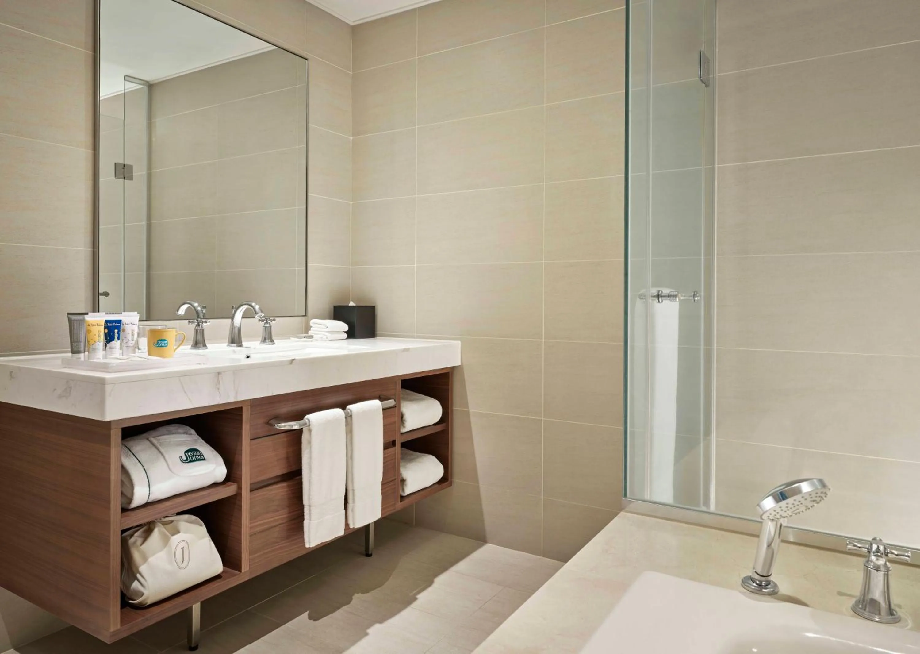 Toilet in Grand Josun Jeju