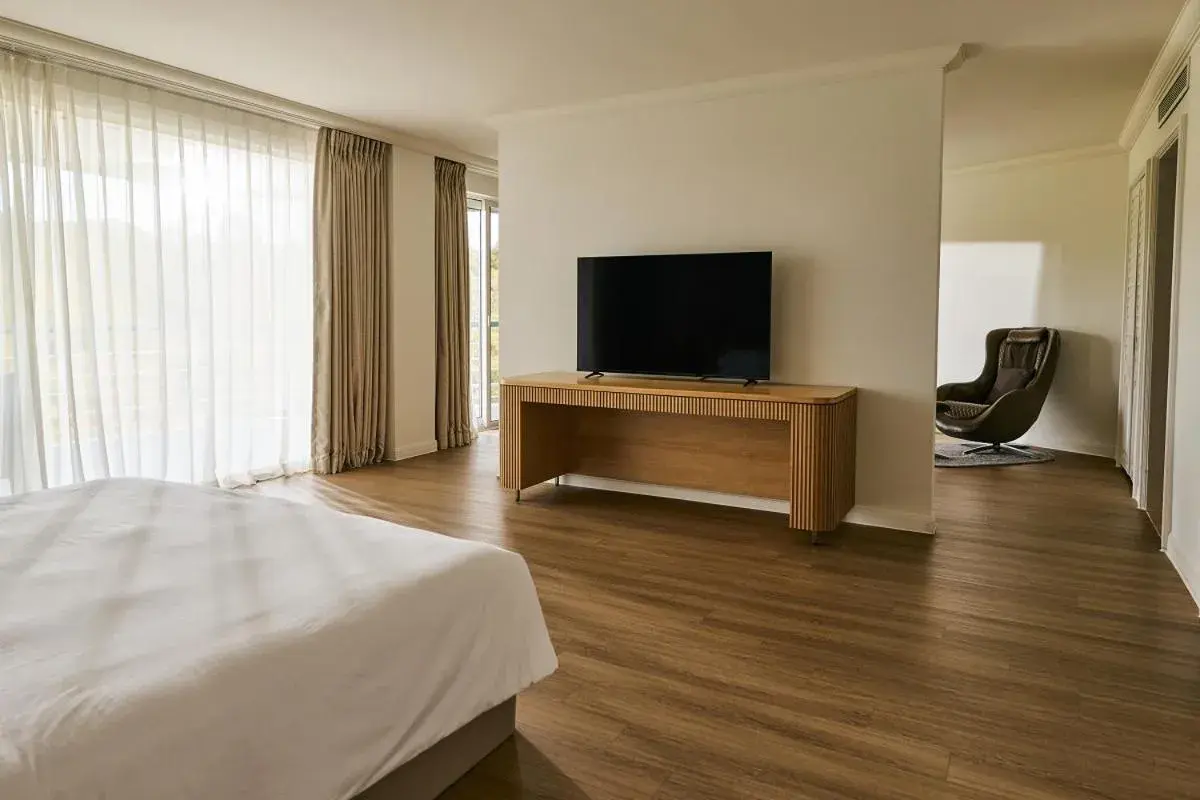 Studio Suite Garden View Twin in Grand Josun Jeju Studio Suite Garden View Twin in Grand Josun Jeju