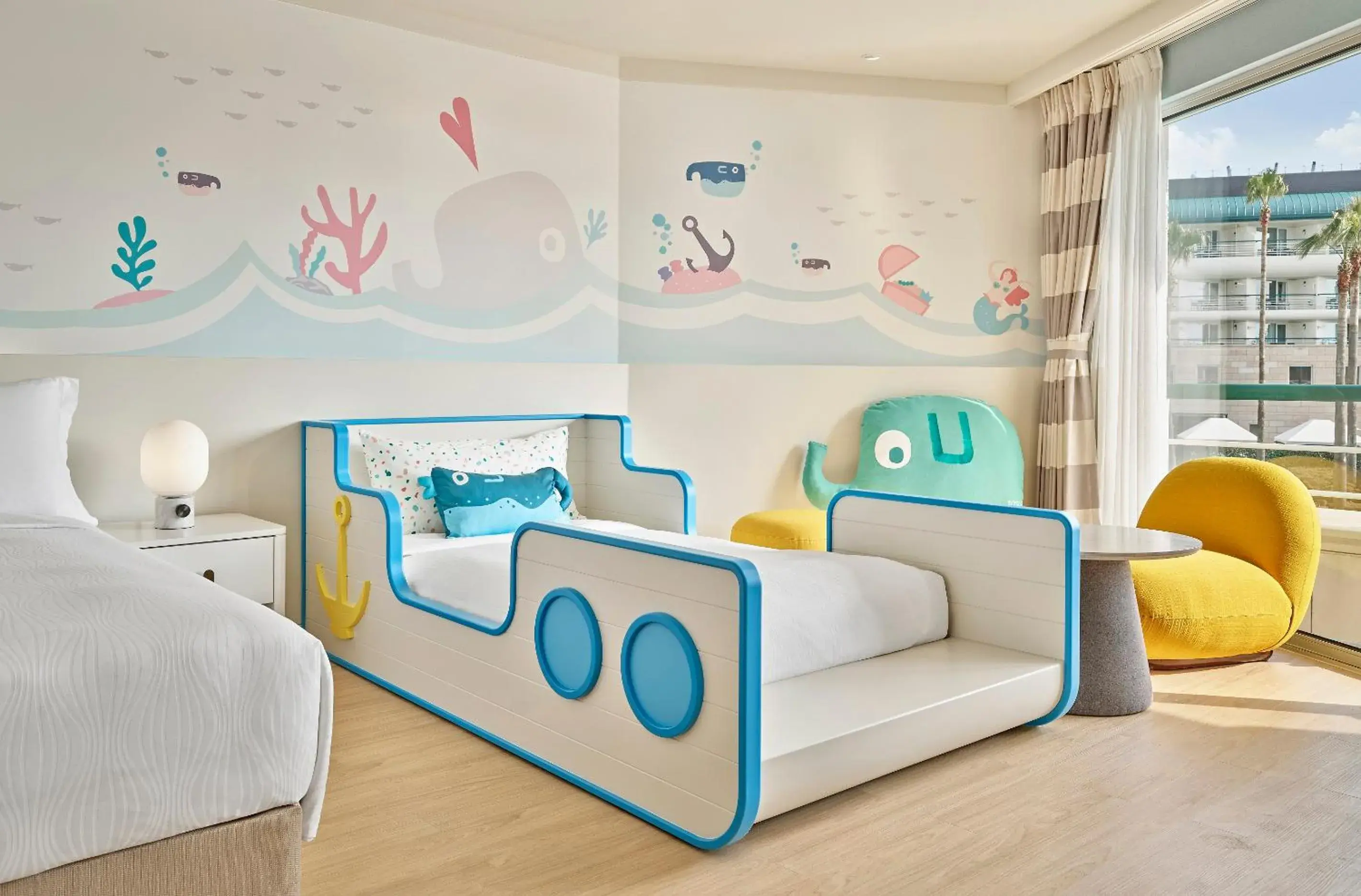 Photo of the whole room, Bed in Grand Josun Jeju Photo of the whole room, Bed in Grand Josun Jeju